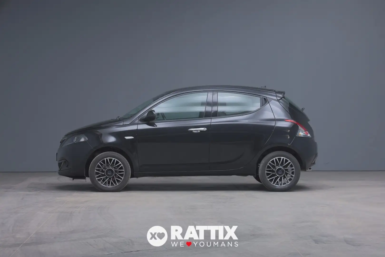 Lancia Ypsilon 1.0 Firefly Hybrid 70CV Platino Noir - 2