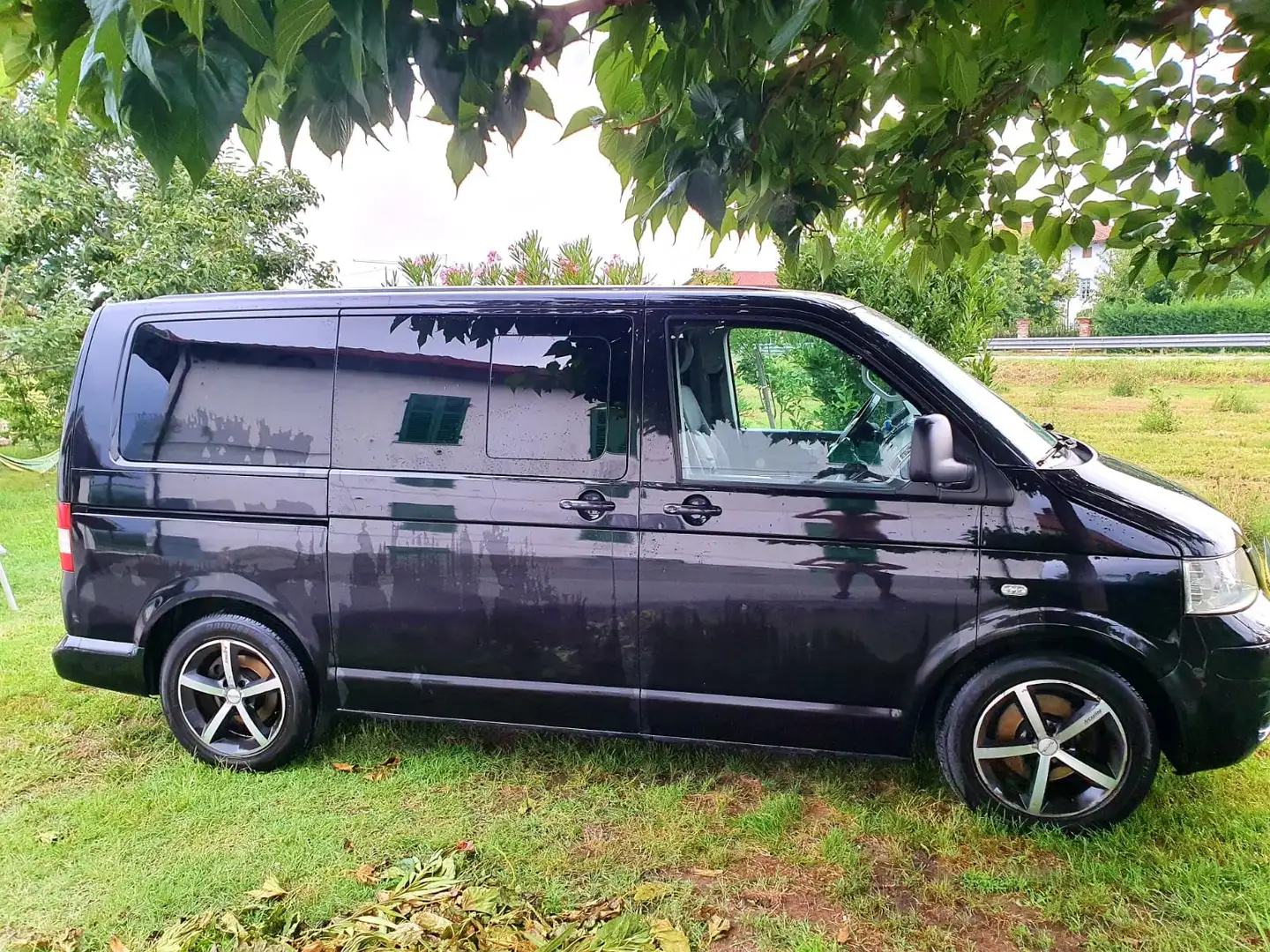 Volkswagen T5 Trendline Nero - 2