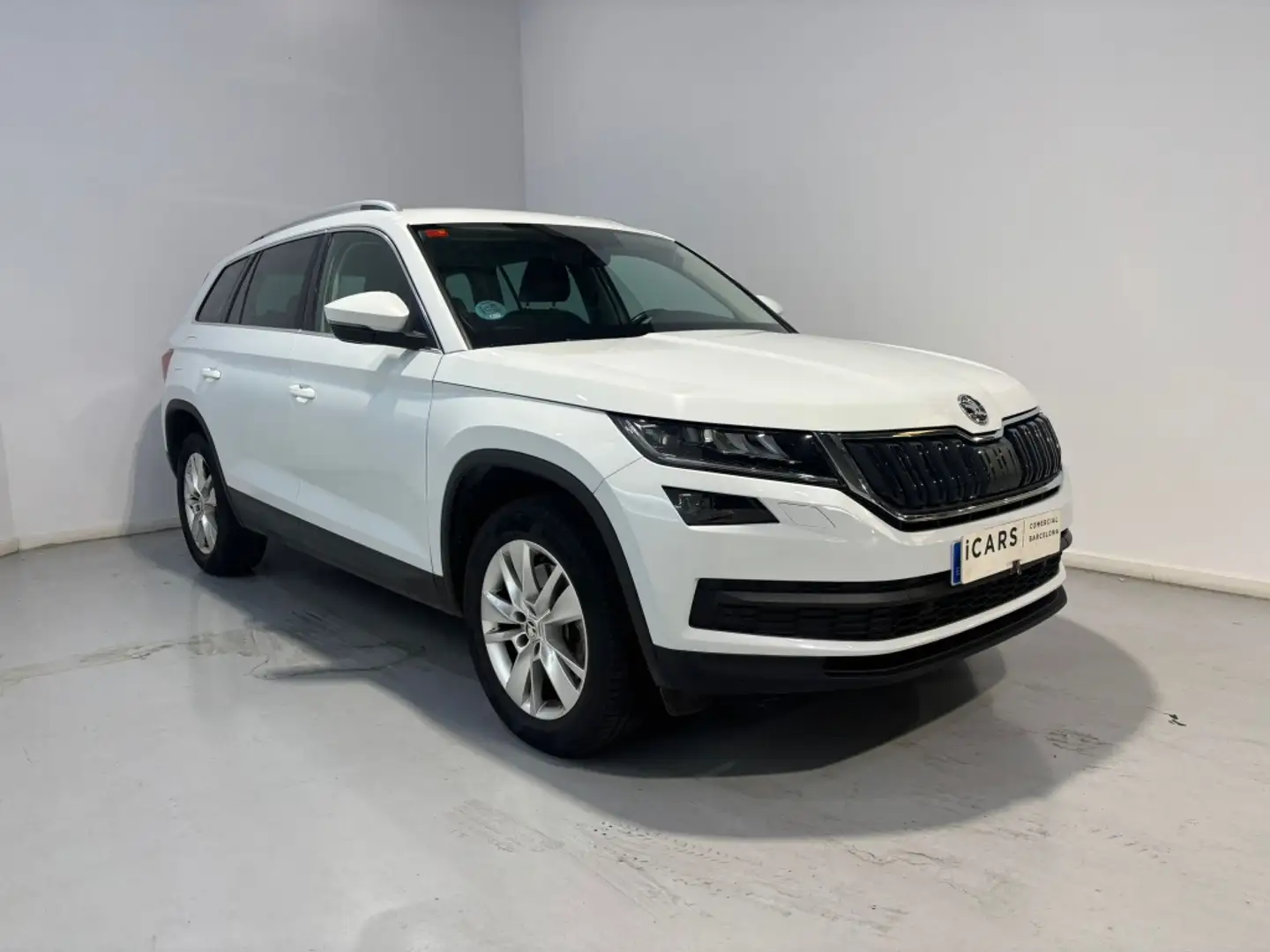 Skoda Kodiaq 2.0TDI AB tech Style 4x4 DSG 140kW Weiß - 2
