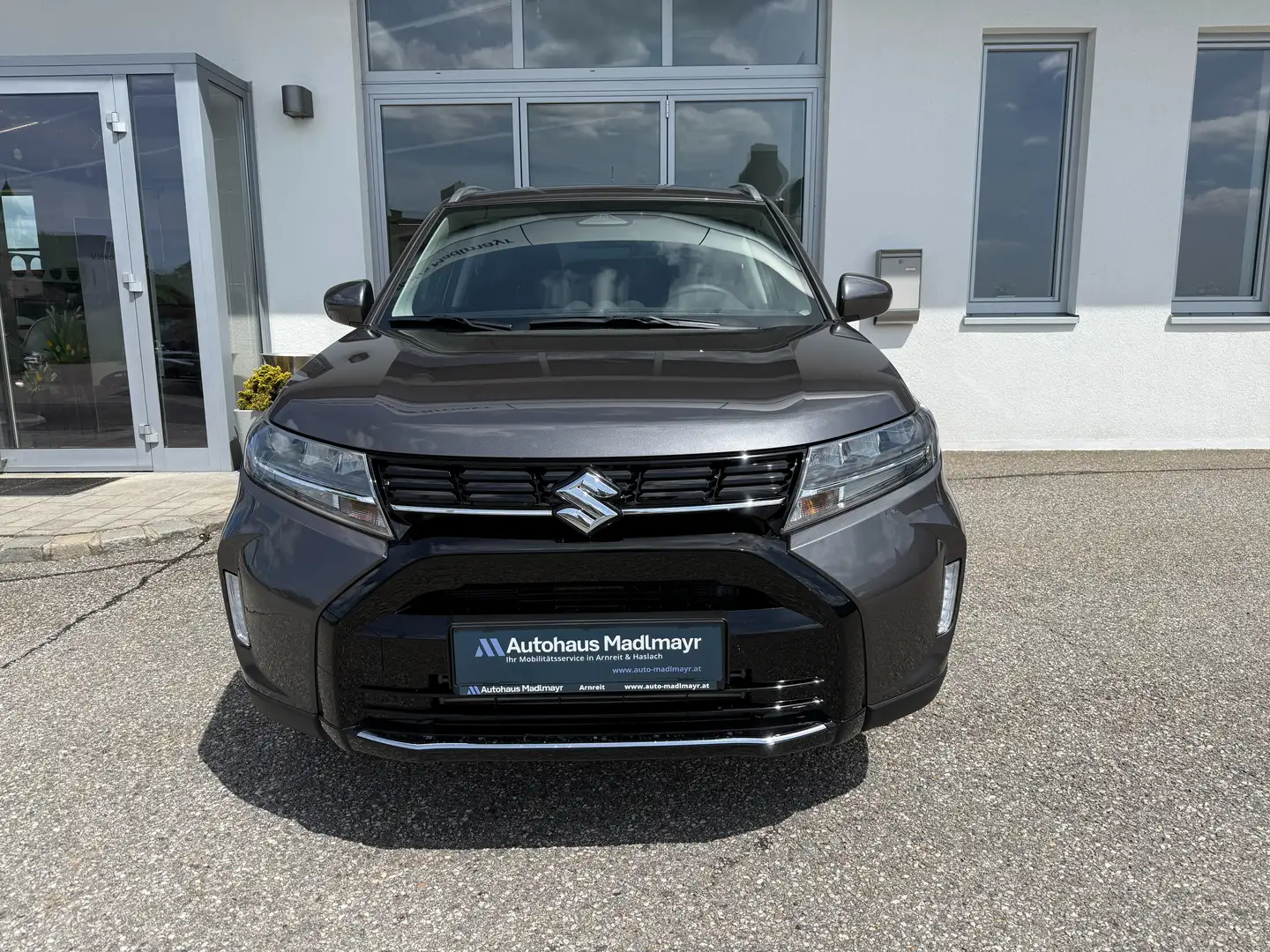 Suzuki Vitara VITARA 1.4 HYBRID ALLGRIP 6AT shine Grau - 1