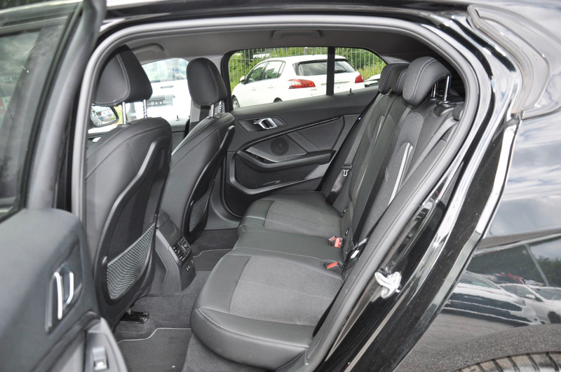 BMW 118 d Sport Line |LED|Navi|RFK|live Cockpit| — photo 11