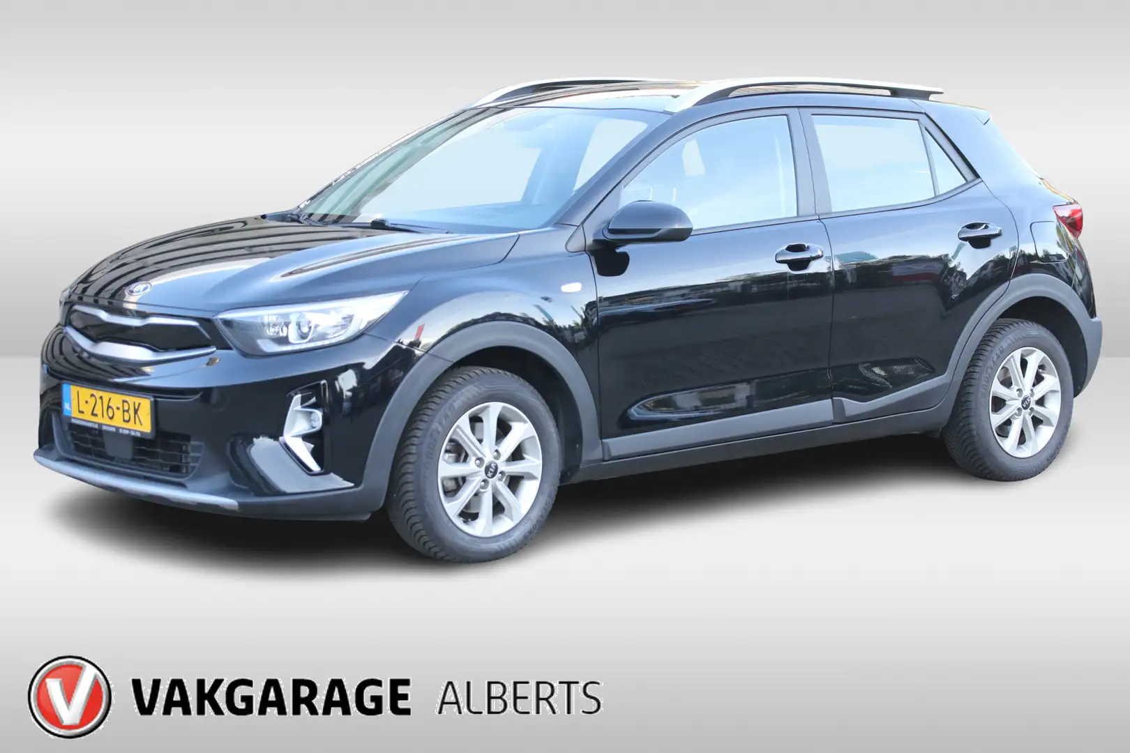 Kia Stonic 1.0 T-GDi MHEV DynamicLine Navi / Climate / Cruise Zwart - 1