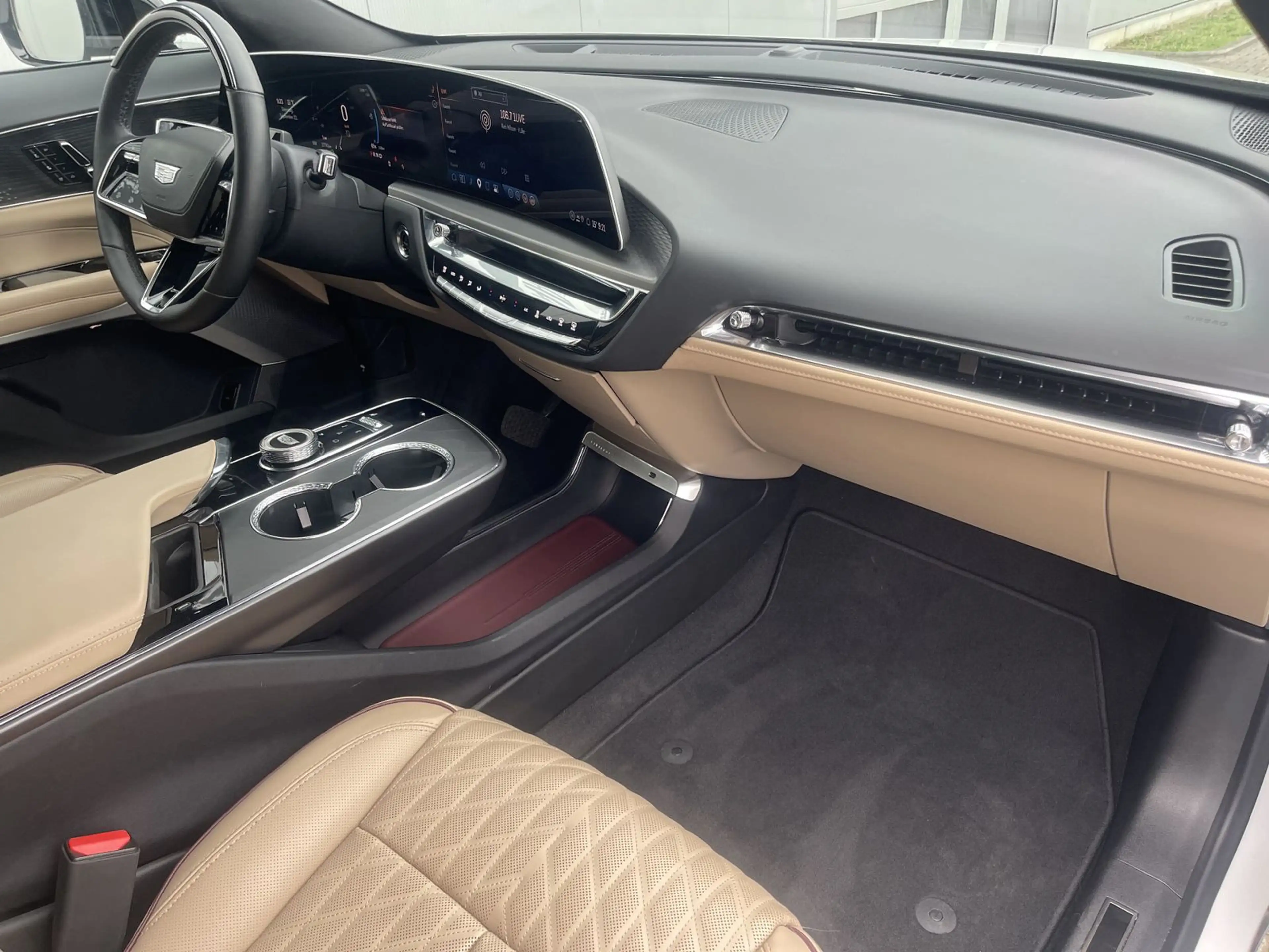Cadillac Lyriq Luxury 600e AWD | Vollausstattung — photo 9