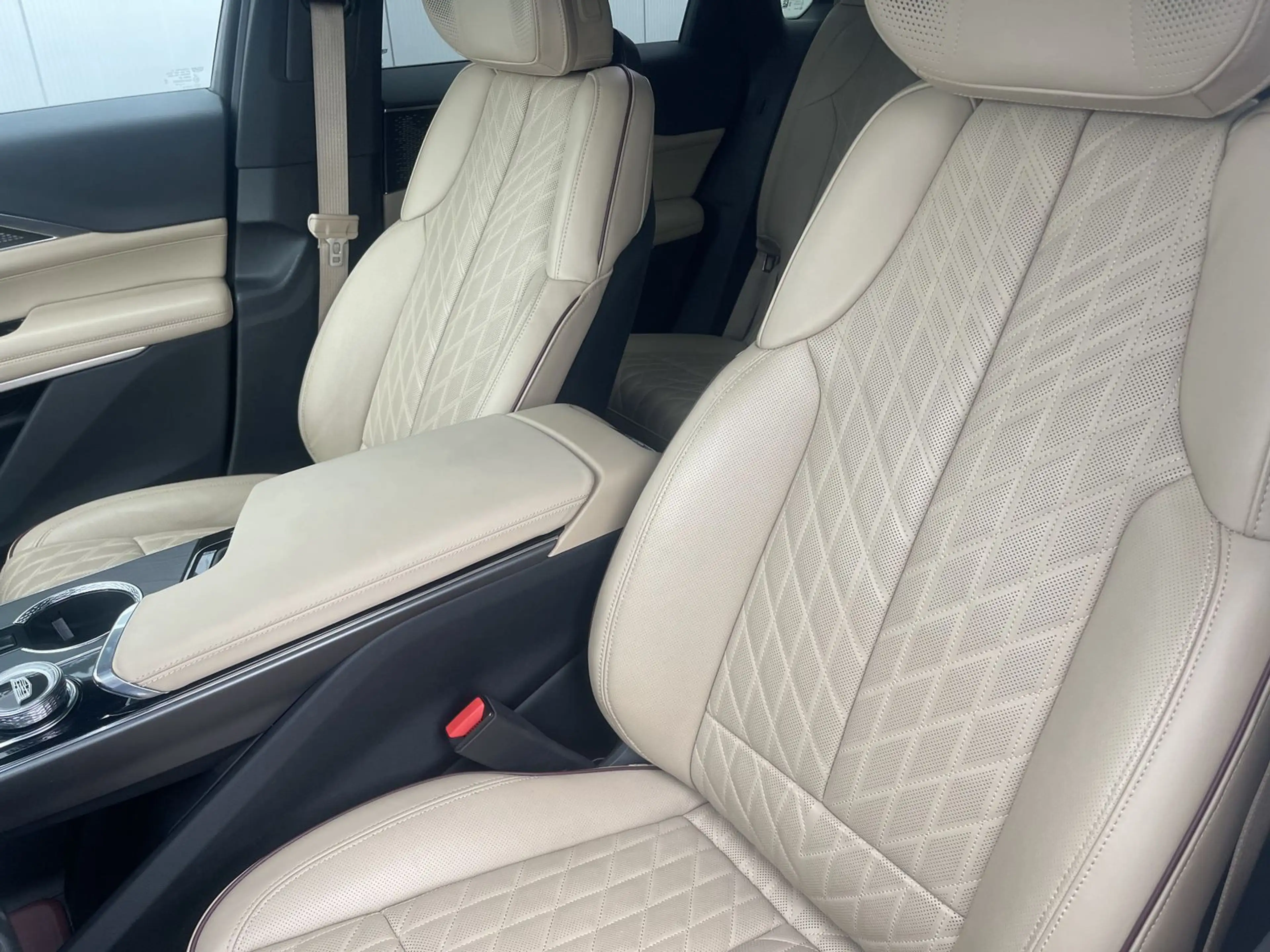 Cadillac Lyriq Luxury 600e AWD | Vollausstattung — photo 10