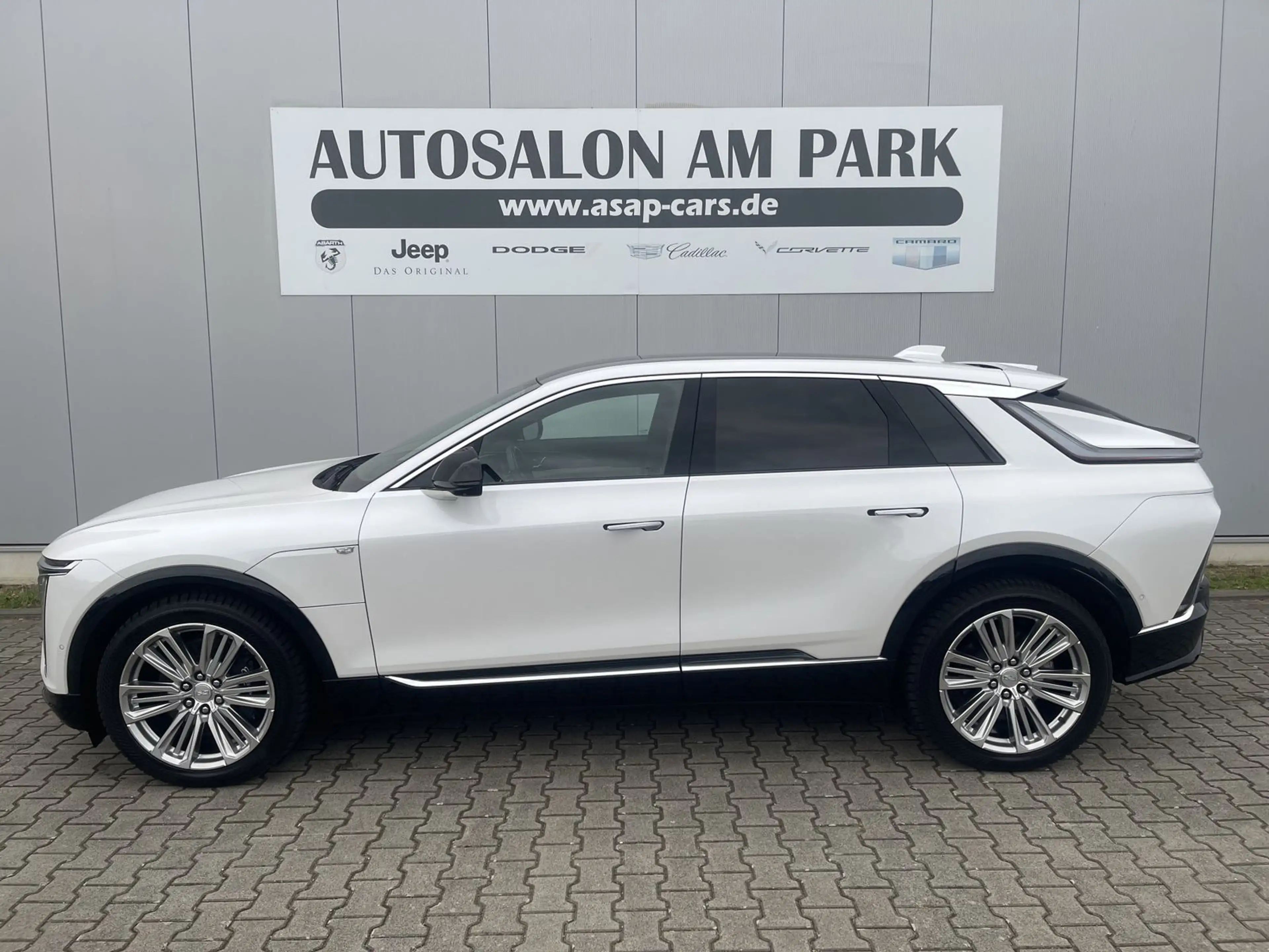 Cadillac Lyriq Luxury 600e AWD | Vollausstattung — photo 3