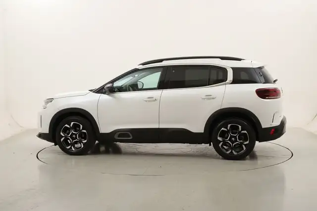 Citroen C5 Aircross view 2