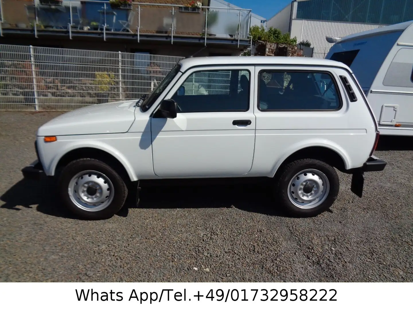 Lada Niva 15tkm 4x4 Weiß - 1