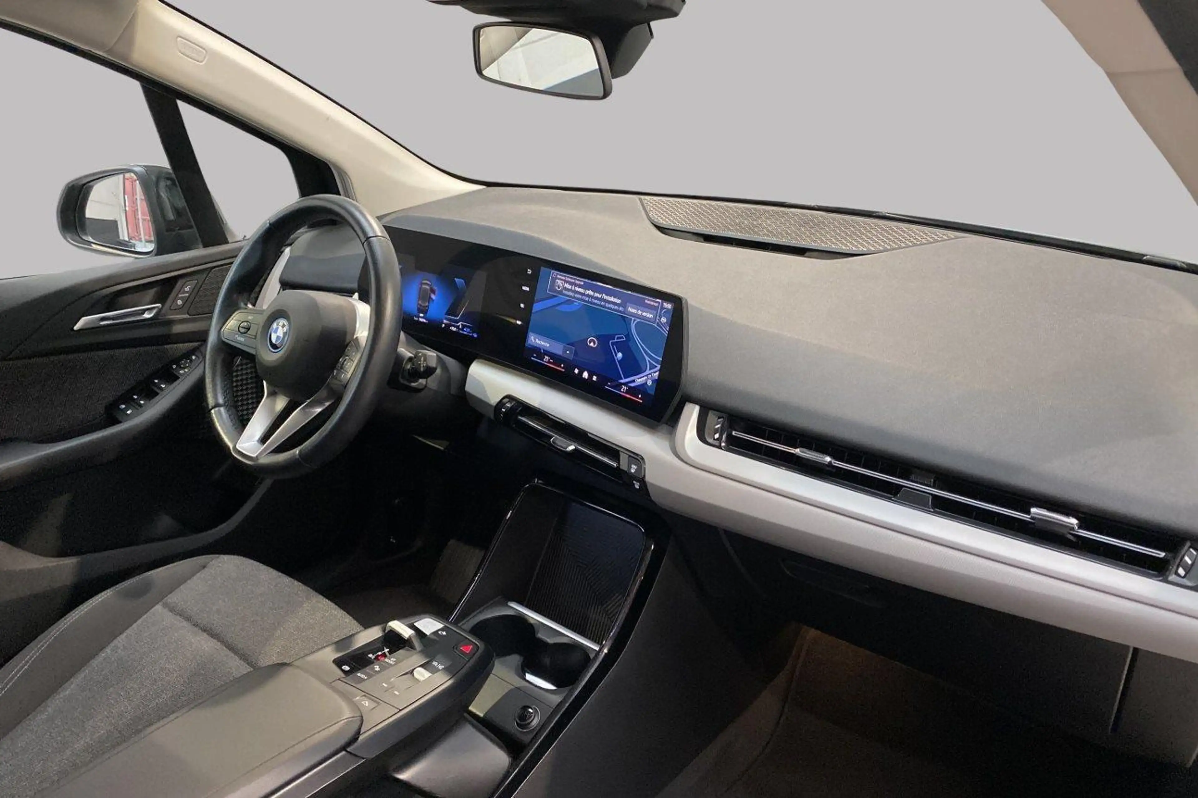 BMW 225 e xDrive ACTIVE TOURER — photo 2