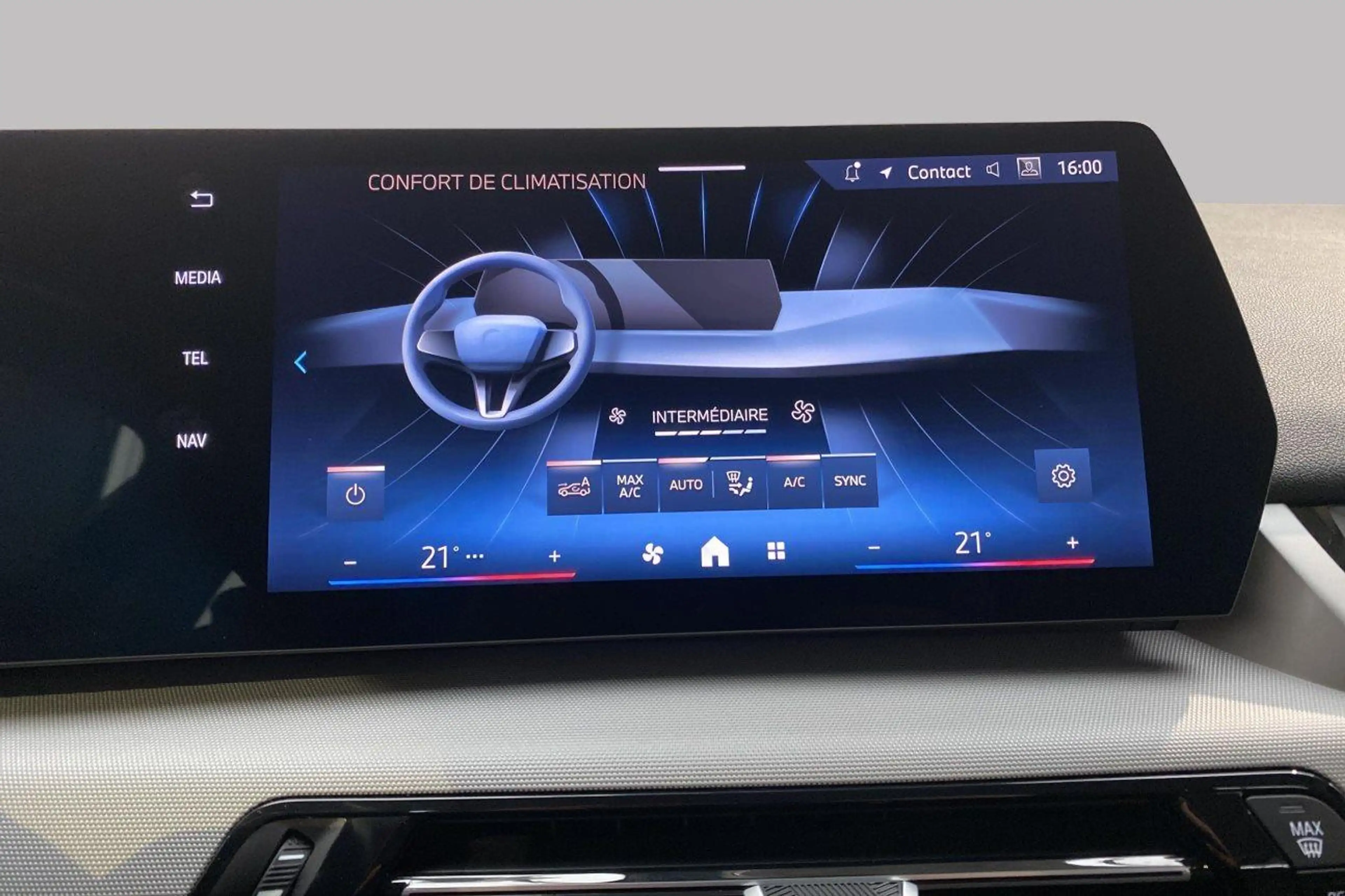 BMW 225 e xDrive ACTIVE TOURER — photo 15