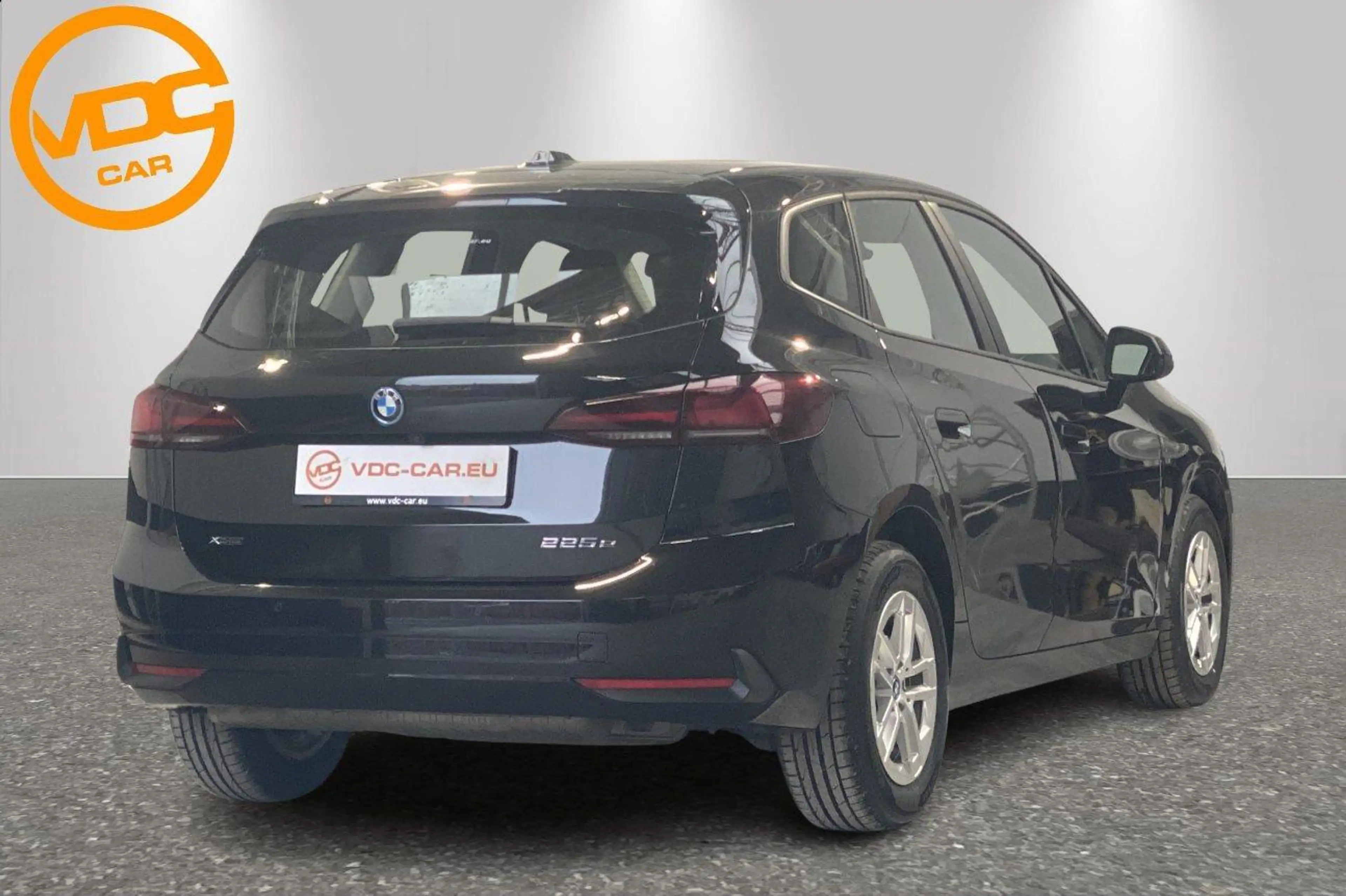 BMW 225 e xDrive ACTIVE TOURER — photo 3