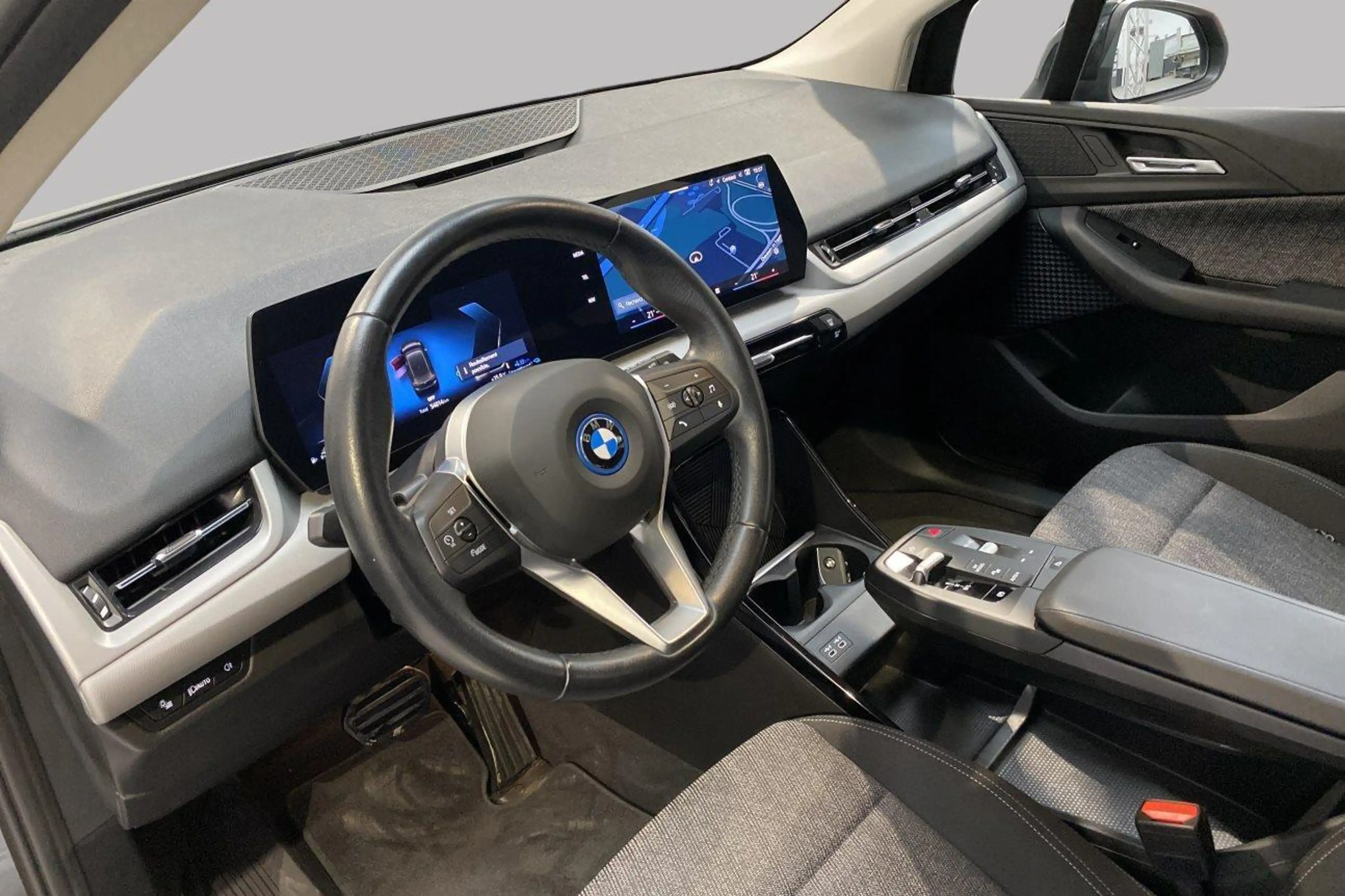 BMW 225 e xDrive ACTIVE TOURER — photo 9