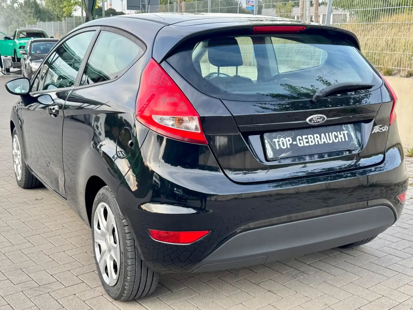 Ford Fiesta Champions Edition+EURO 5+TÜV NEU Schwarz - 2
