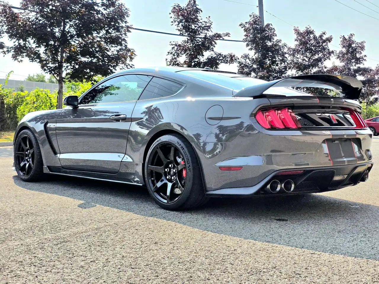 Ford Mustang снимка Ford Mustang