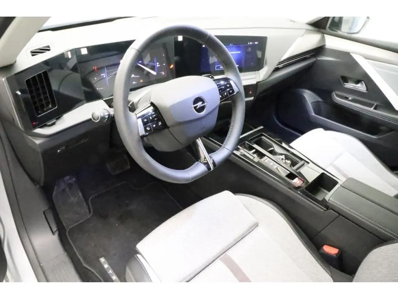 Opel Astra L Elegance 14