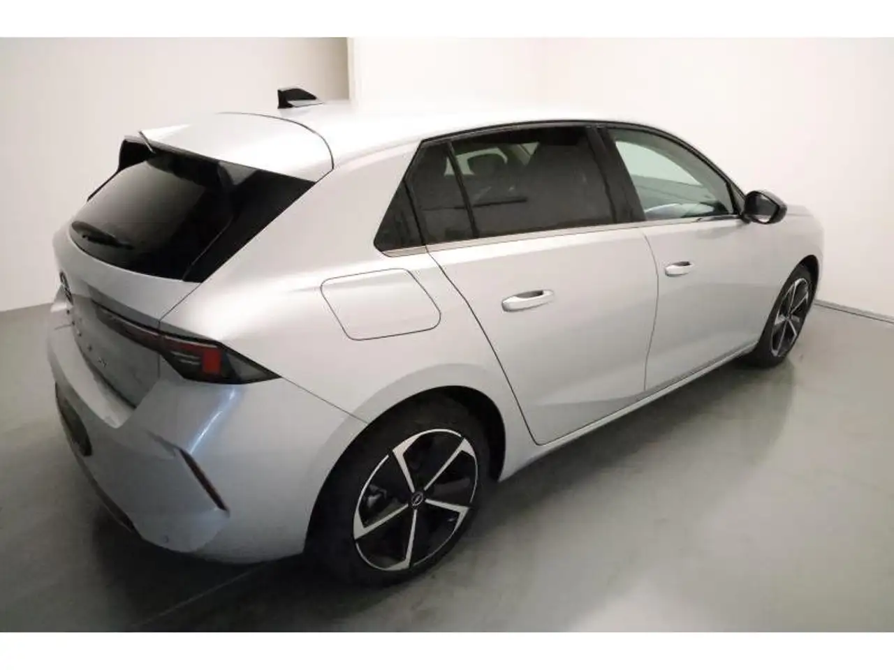 Opel Astra L Elegance 17