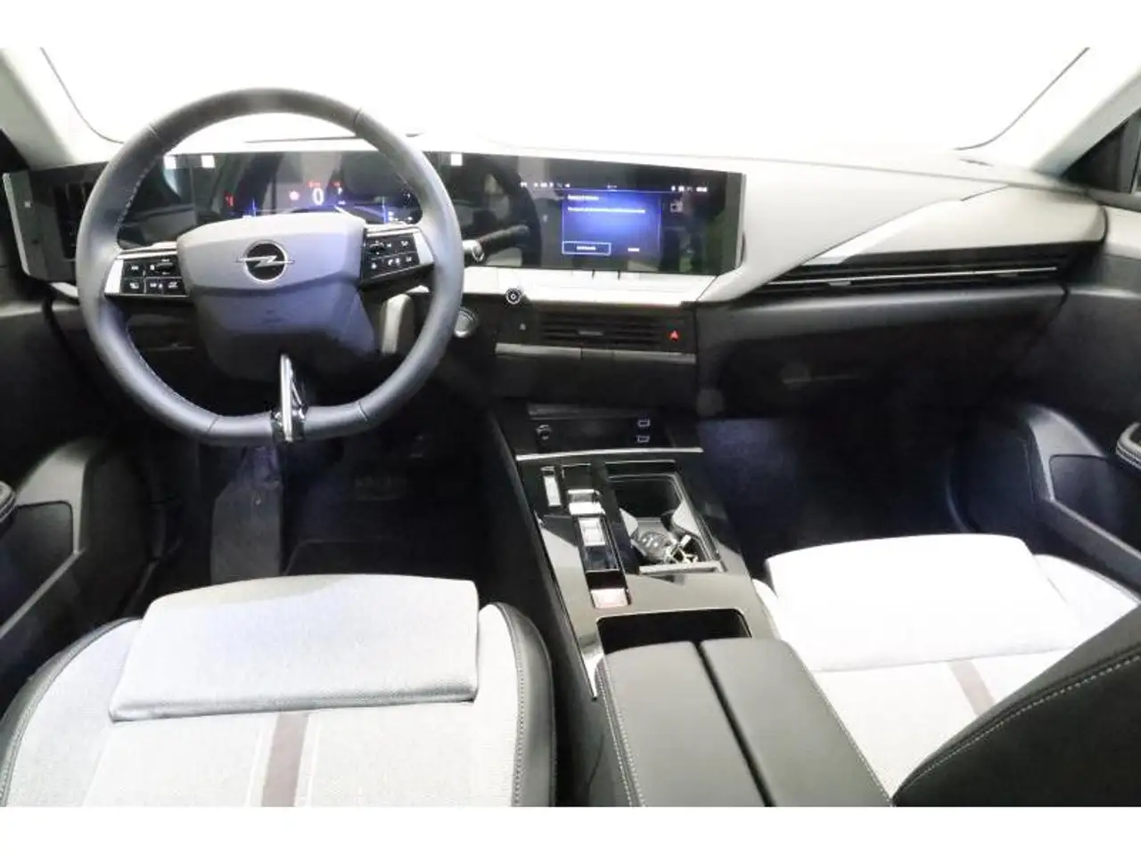 Opel Astra L Elegance 2