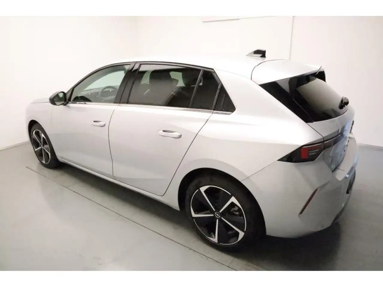 Opel Astra L Elegance 15