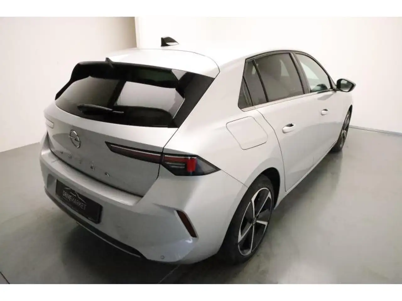 Opel Astra L Elegance 18