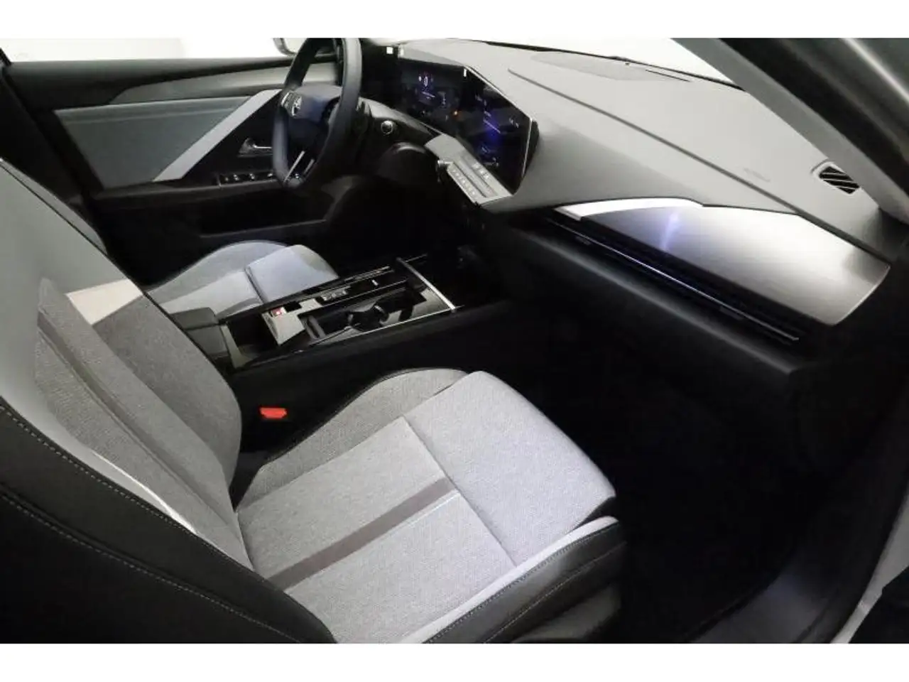 Opel Astra L Elegance 10