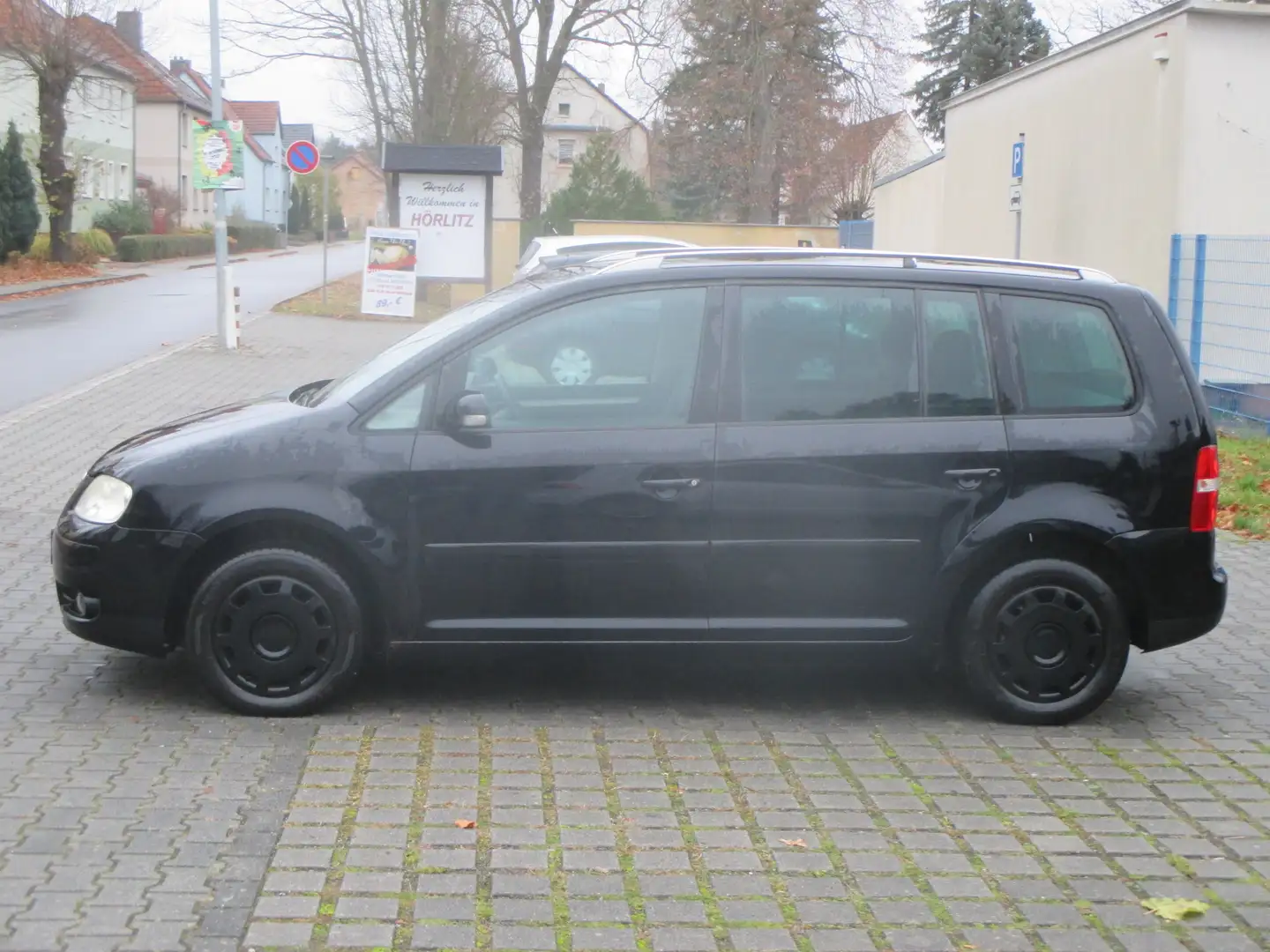 Volkswagen Touran 2.0 tdi Highline TÜV 02/2026 Fekete - 2