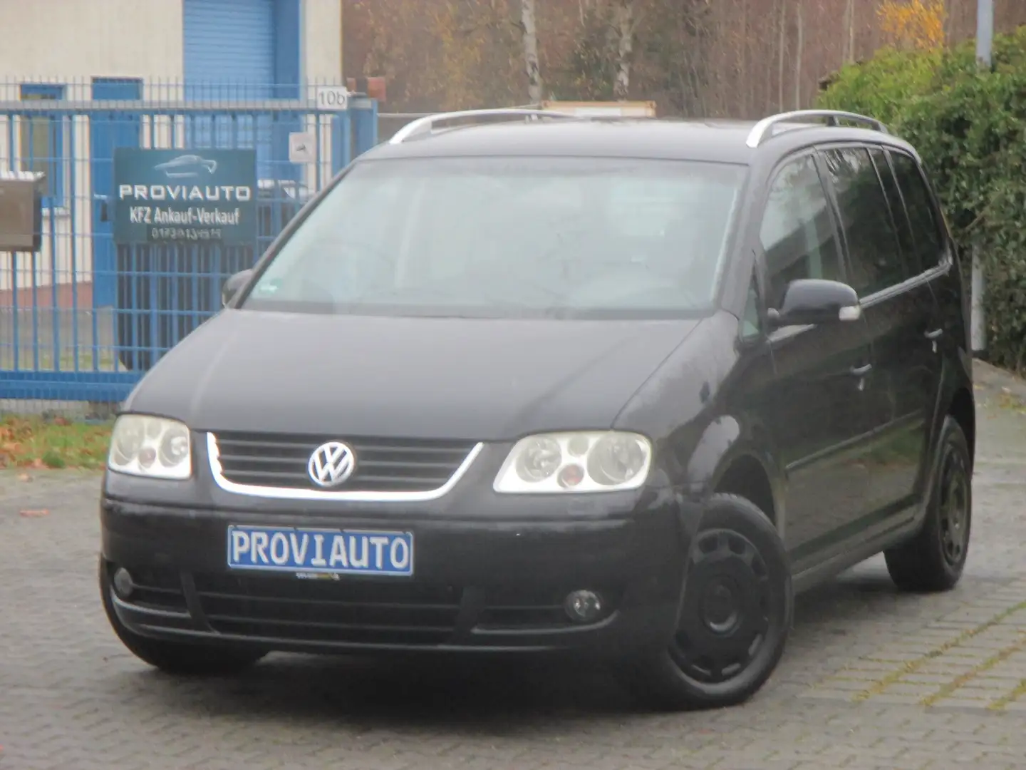 Volkswagen Touran 2.0 tdi Highline TÜV 02/2026 Fekete - 1