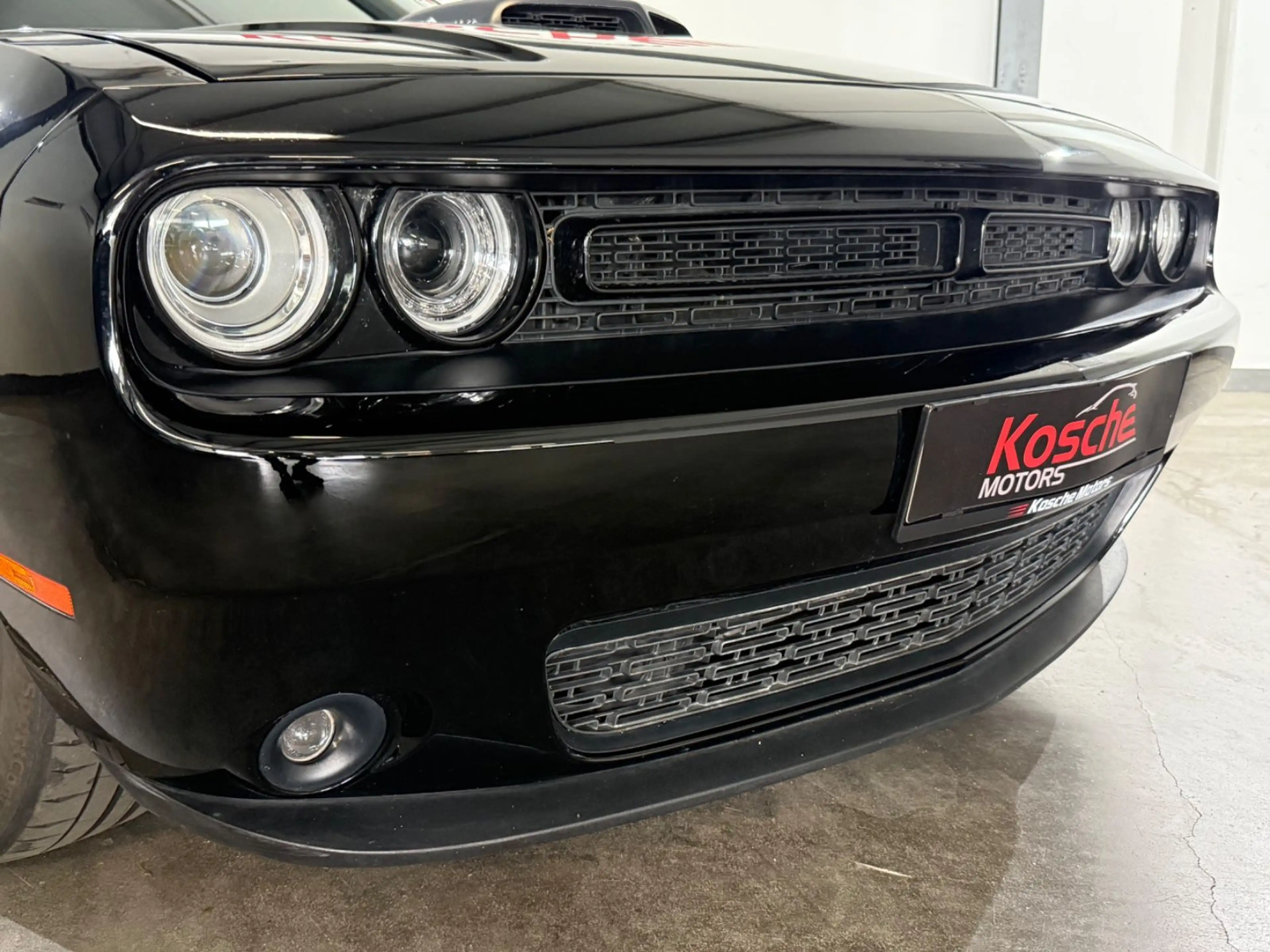 Dodge Challenger SRT 392 HEMI 6.4 Kamera H&K — photo 2
