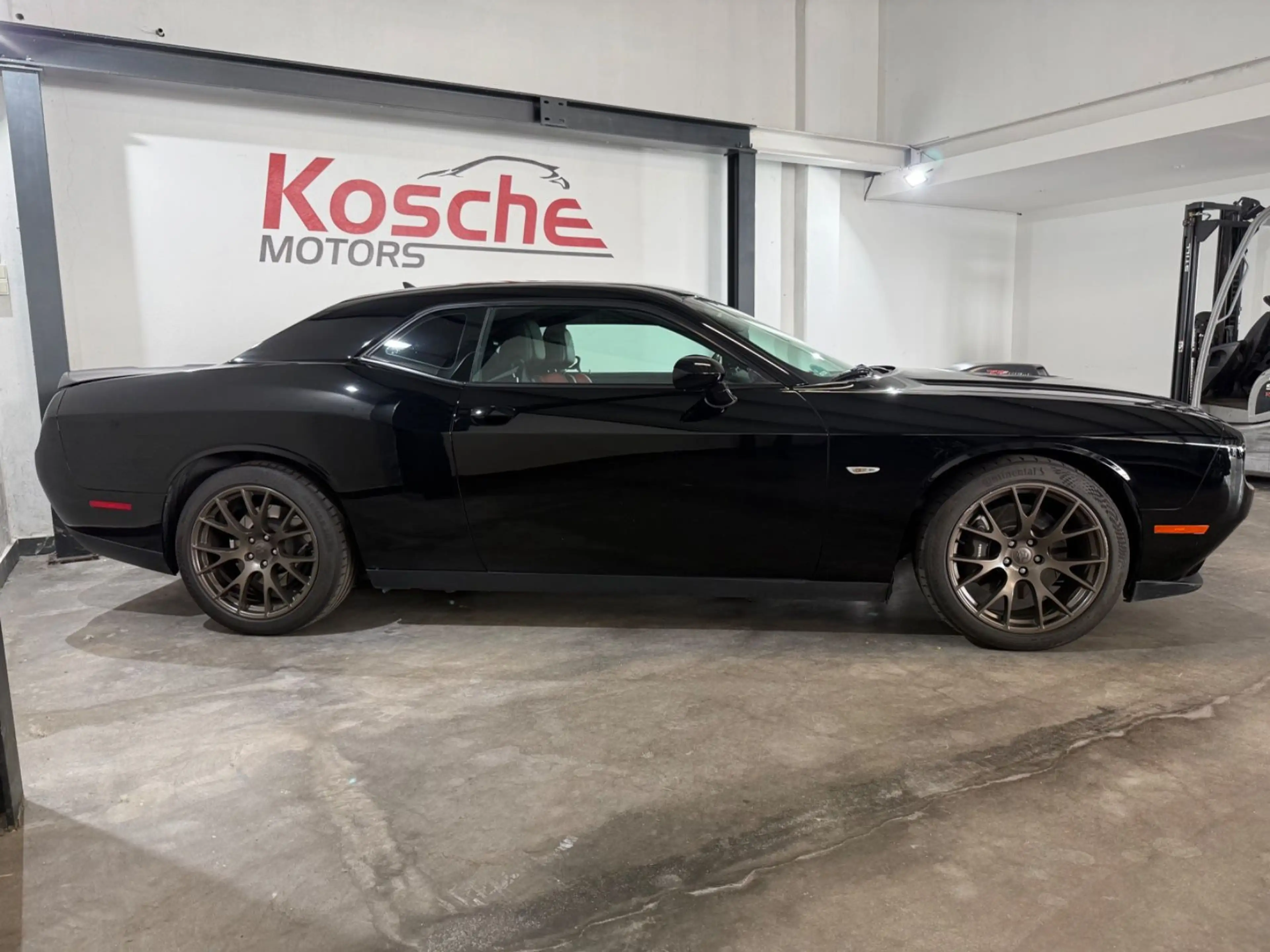 Dodge Challenger SRT 392 HEMI 6.4 Kamera H&K — photo 5