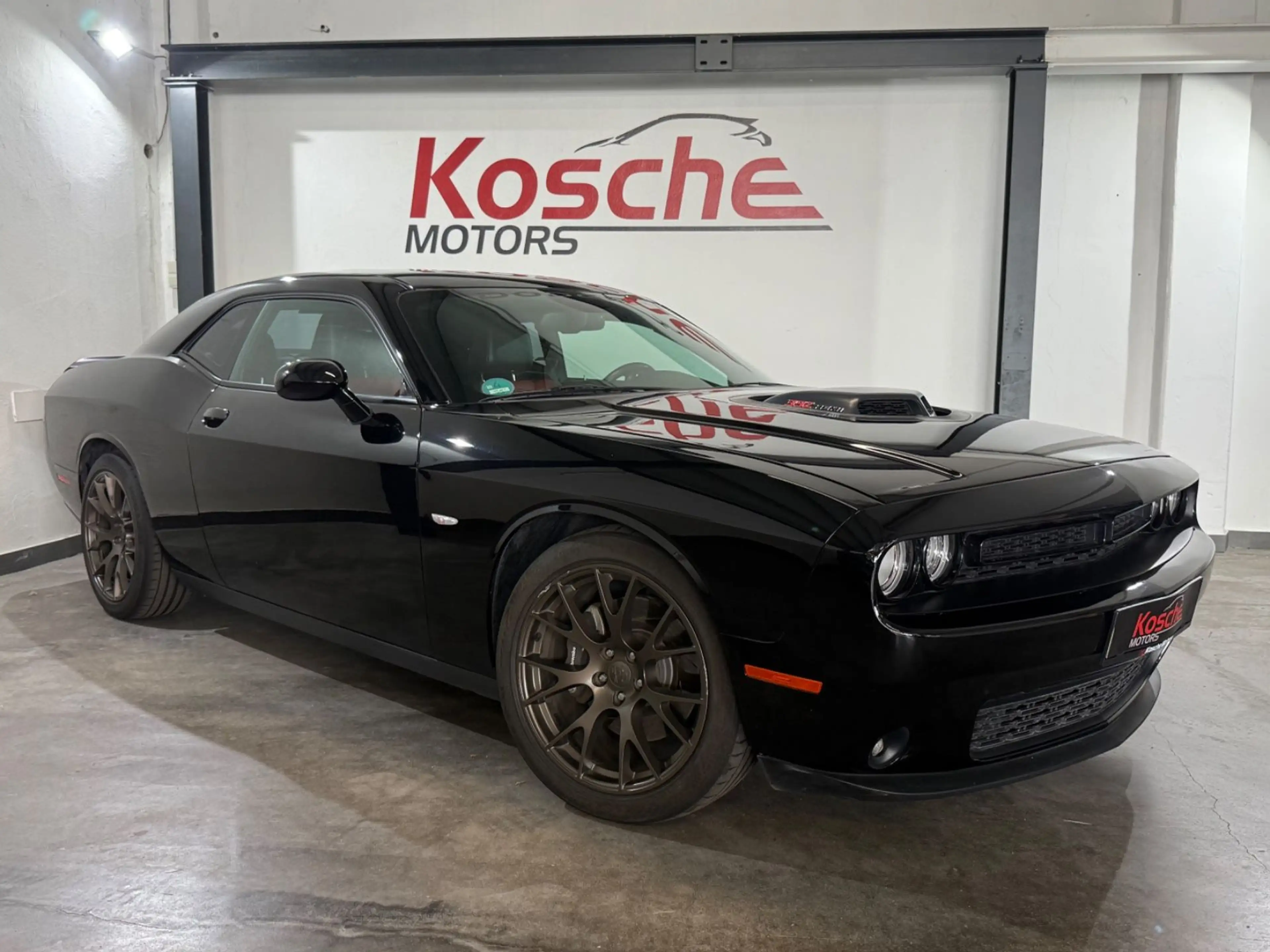 Dodge Challenger SRT 392 HEMI 6.4 Kamera H&K