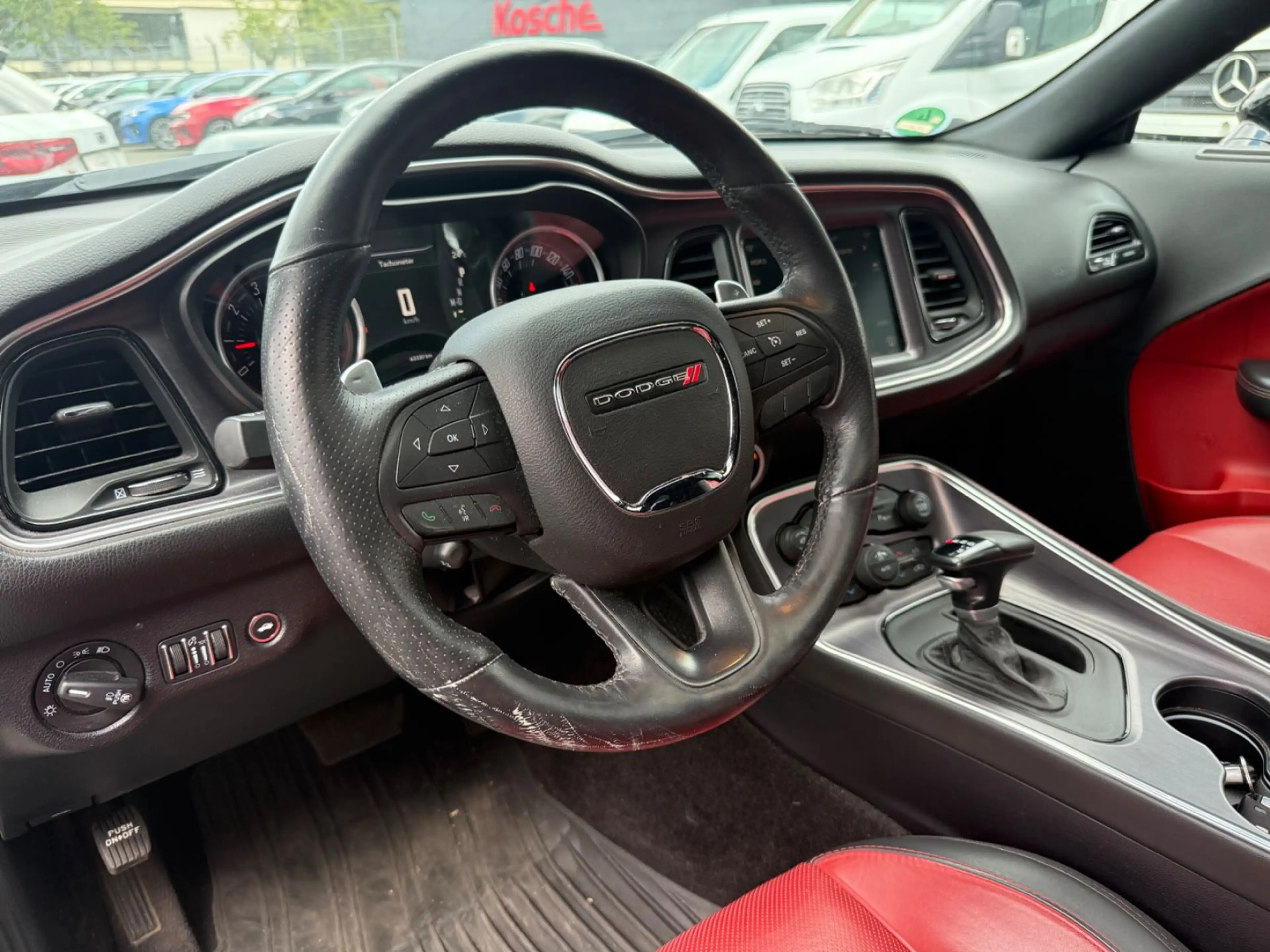 Dodge Challenger SRT 392 HEMI 6.4 Kamera H&K — photo 11