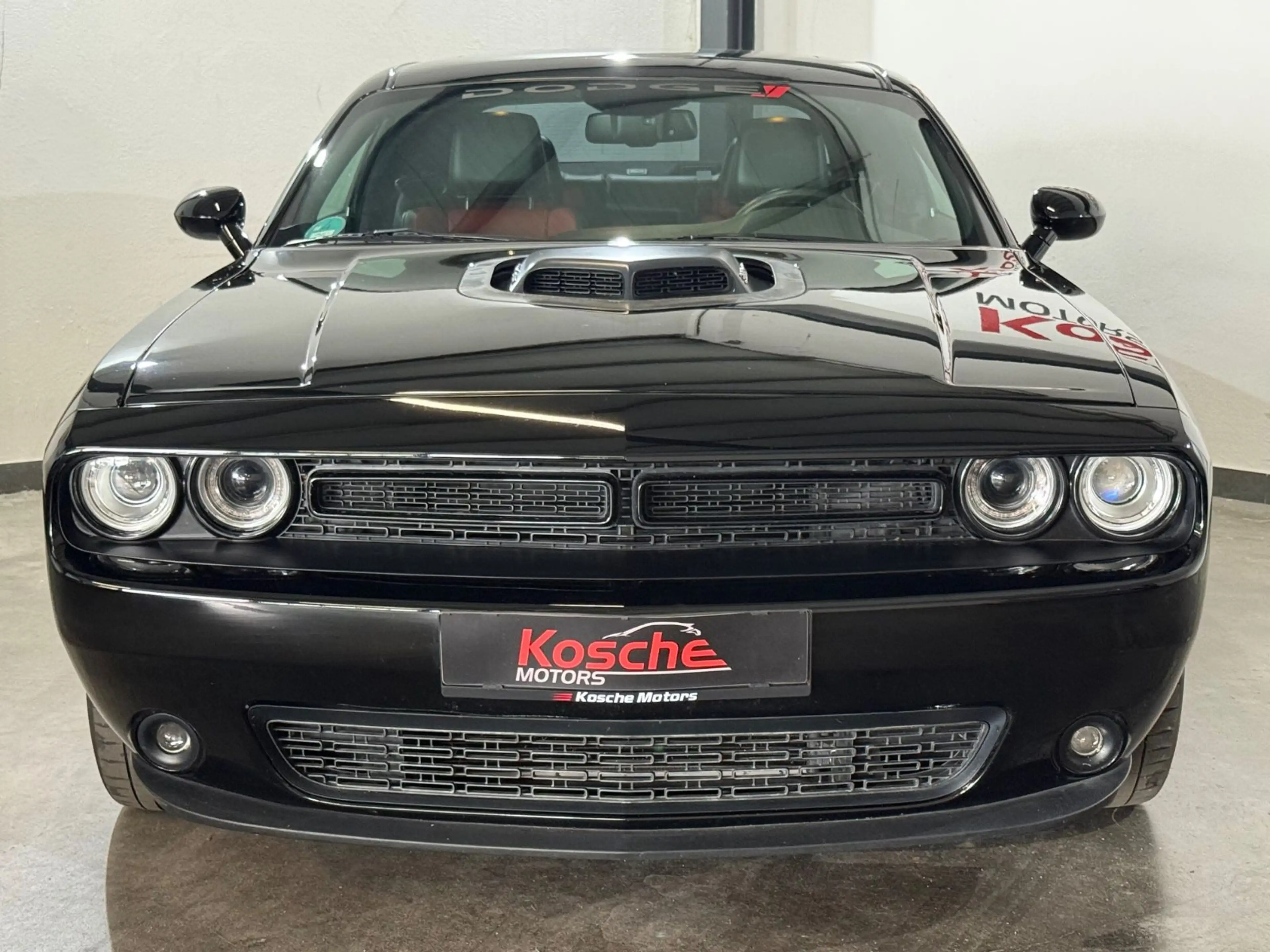 Dodge Challenger SRT 392 HEMI 6.4 Kamera H&K — photo 3