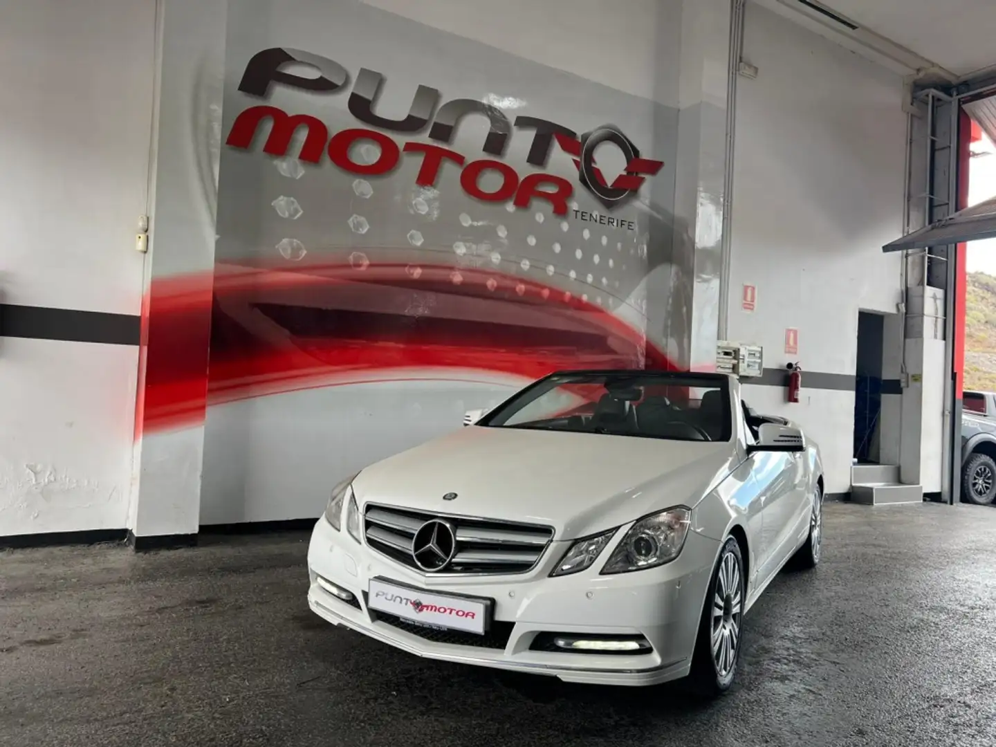 Mercedes-Benz E 220 Cabrio 220CDI 7G Plus Wit - 2