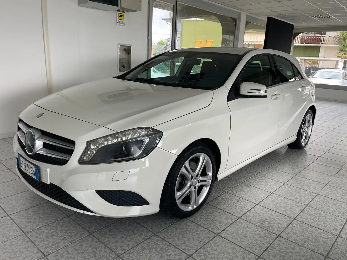 Mercedes-Benz A 180 (be) Sport Blanco - 1