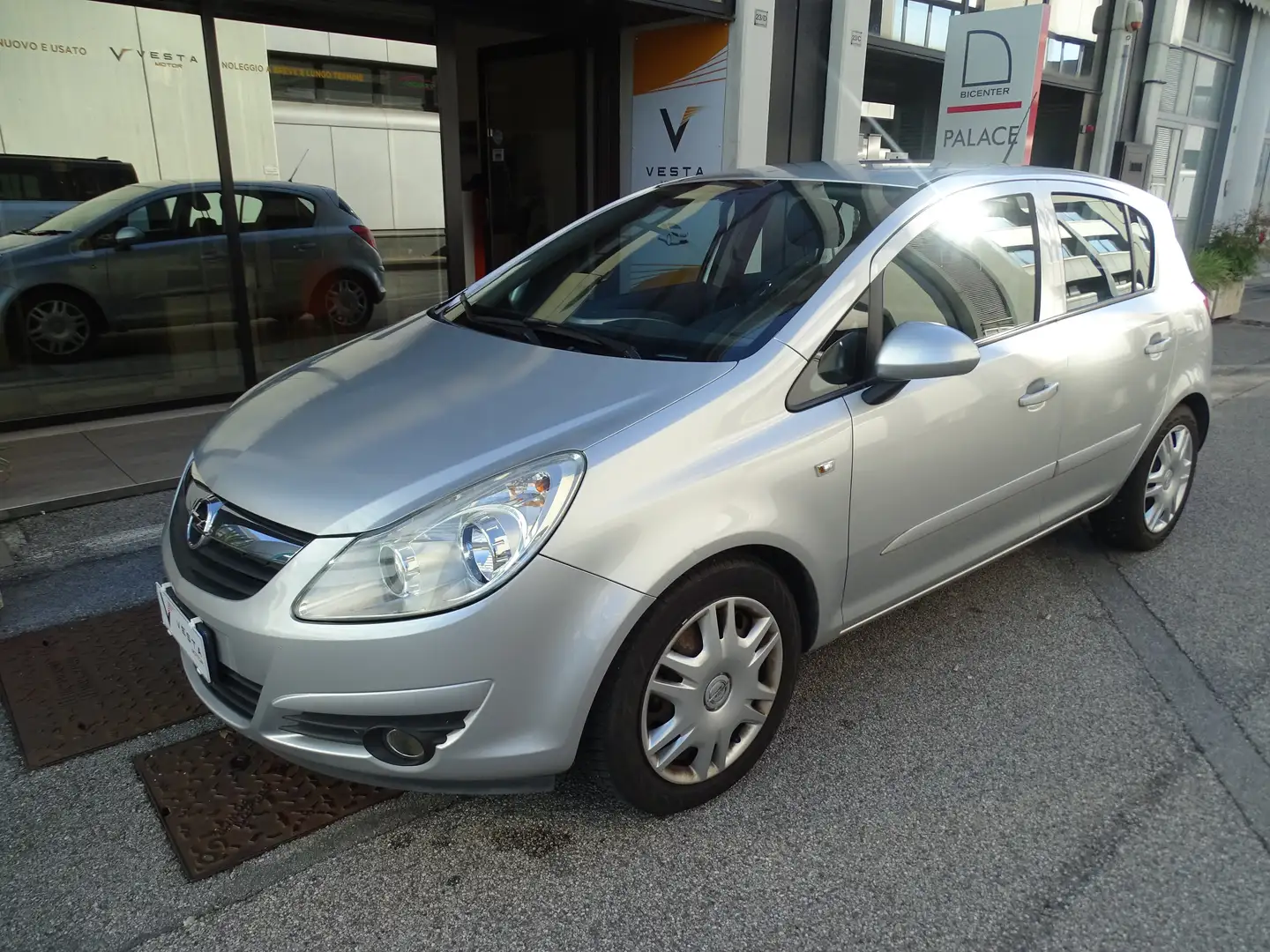 Opel Corsa Corsa IV 2006 5p 1.2 Club OK PER NEO PATENTATI Argento - 1
