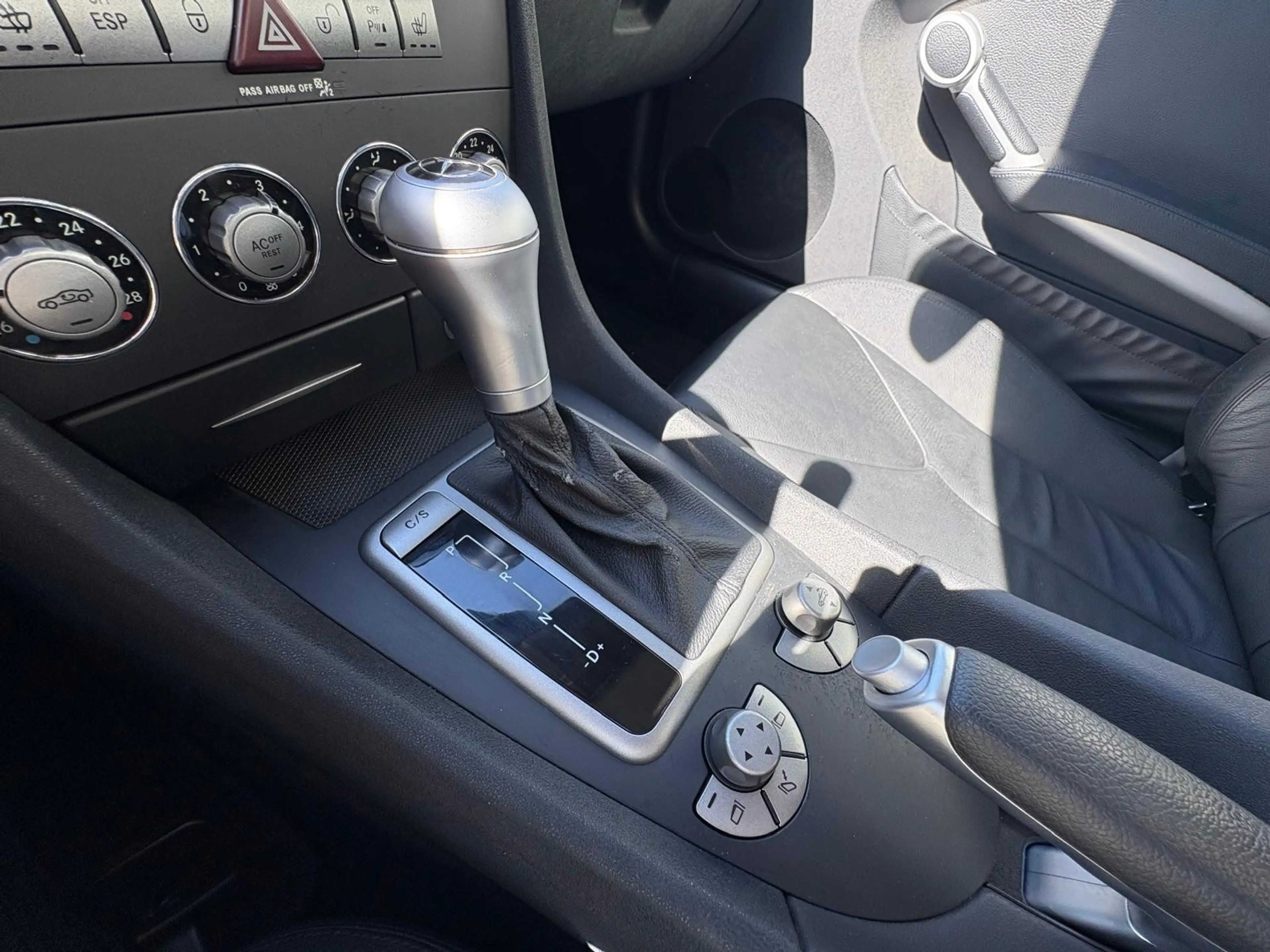 Mercedes-Benz SLK 200 — photo 4