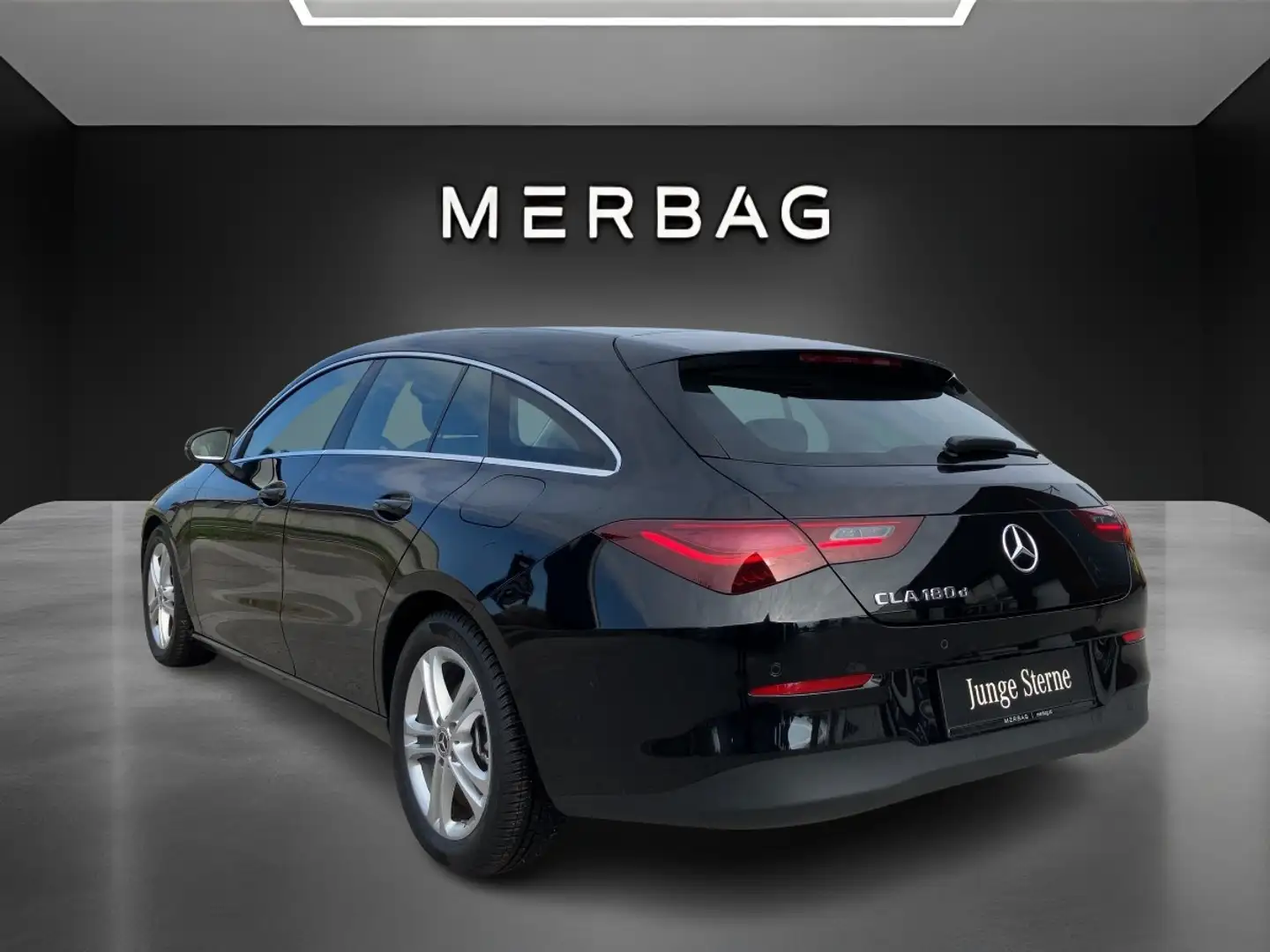 Mercedes-Benz CLA 180 d Shooting Brake Österreich-Edtion Noir - 2