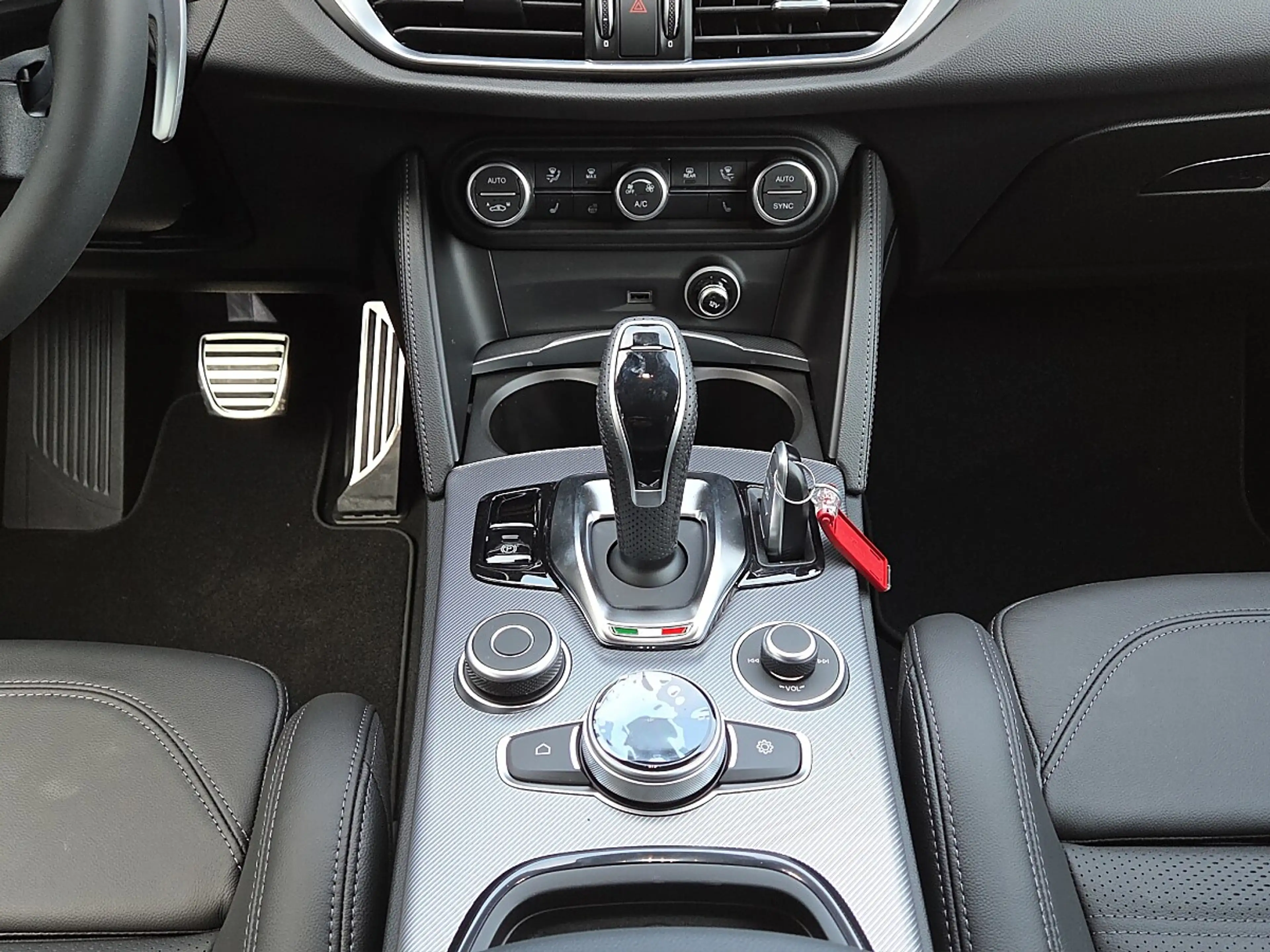 Alfa Romeo Stelvio 2.2 JTDM Veloce Q4 (EURO 6e) — photo 8
