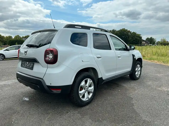 Dacia Duster view 5