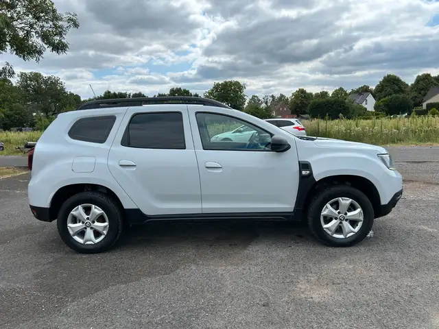 Dacia Duster view 6
