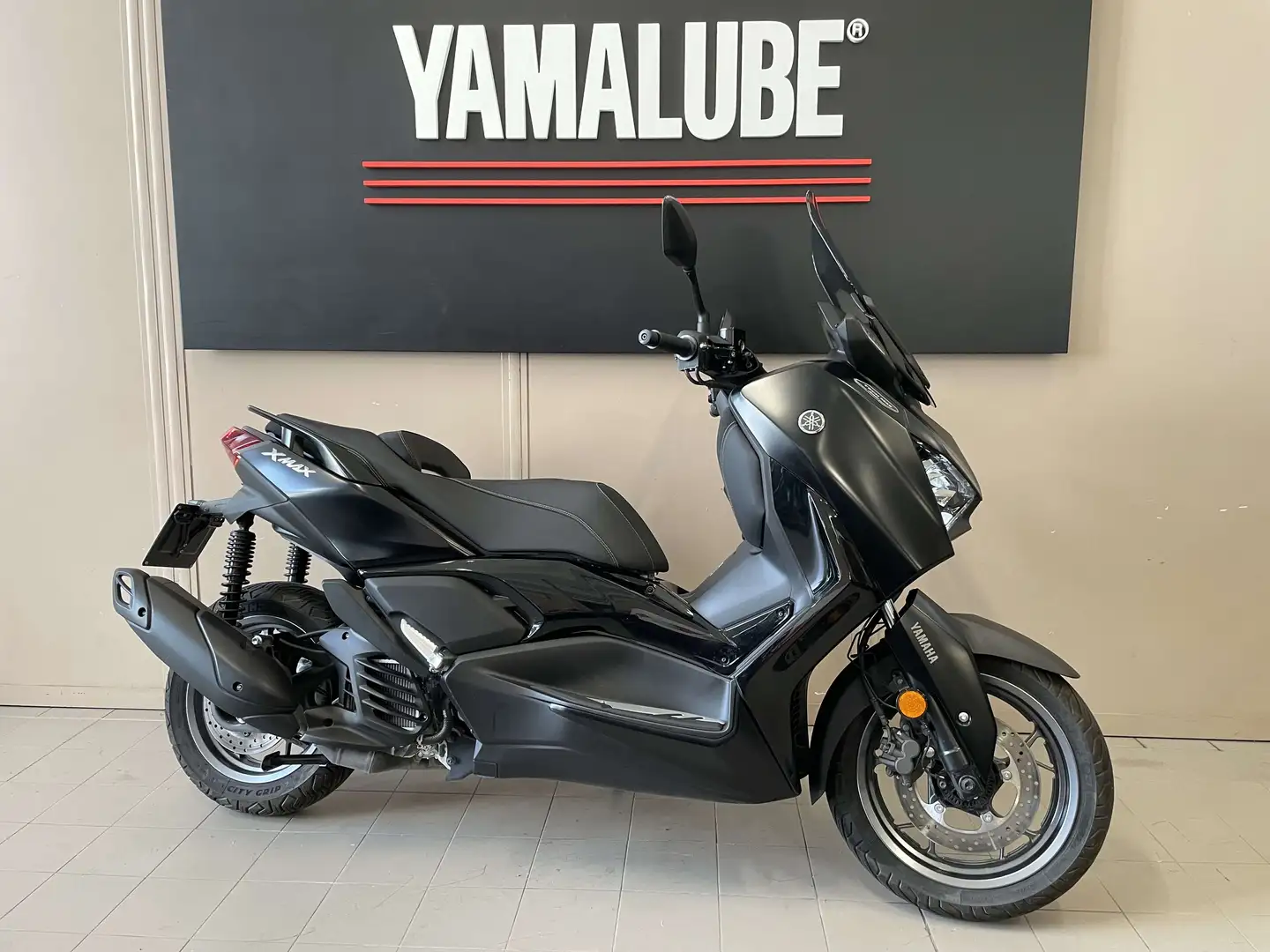 Yamaha X-Max 125 TECH MAX Nero - 1