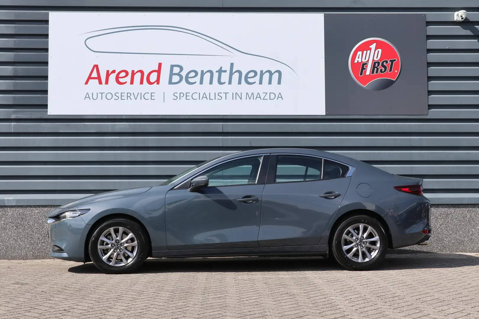 Mazda 3 2.0 e-SkyActiv-G M Hybrid 122 Comfort Grijs - 2