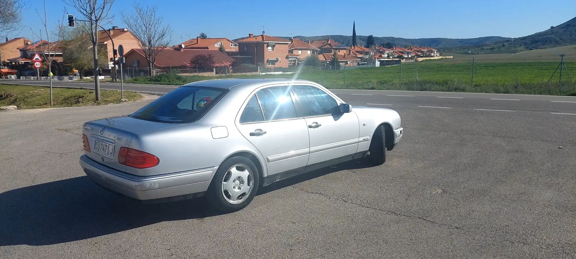 Mercedes-Benz E 300 TD Avantgarde - 2