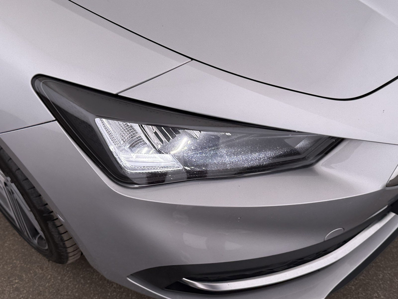 SEAT Leon ST 2.0 TDI Xcellence Plus Aut LED SKY AHK — photo 12