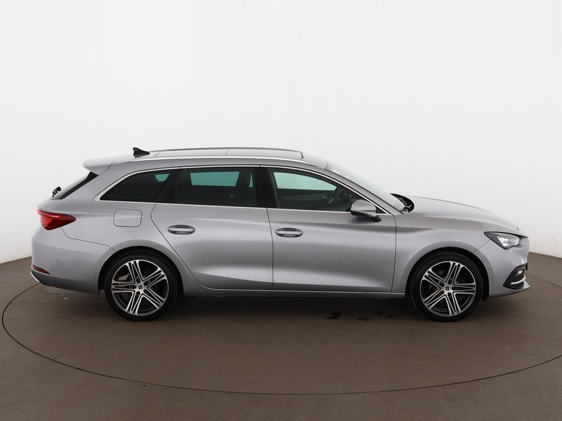 SEAT Leon ST 2.0 TDI Xcellence Plus Aut LED SKY AHK — photo 9