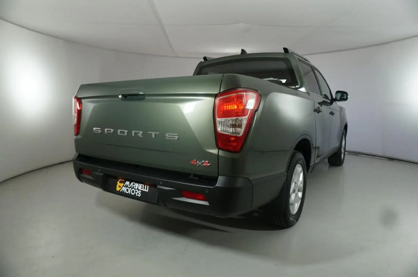 KGM Rexton SPORTS XL 2.2 TD DOUBLE CAB DREAM 4WD AUTO Zelená - 2