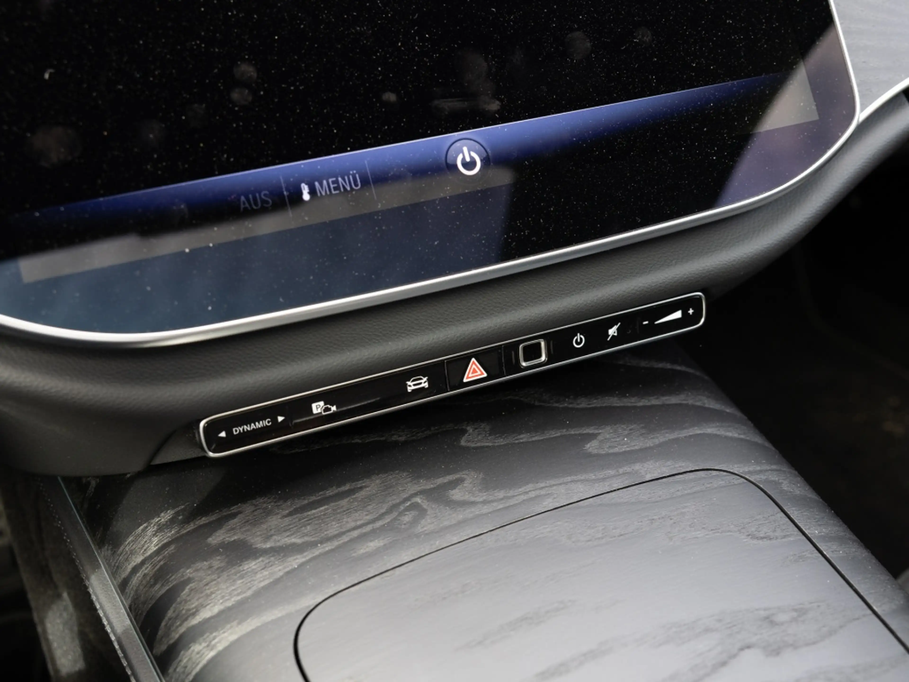 Mercedes-Benz E 220 T d , AMG NIGHT AHK DISTR KAMERA PANO SPUR — photo 15