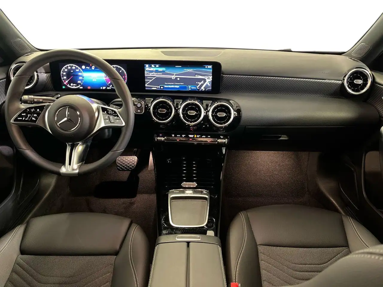 Mercedes-Benz A-Class 2026 — фото 9