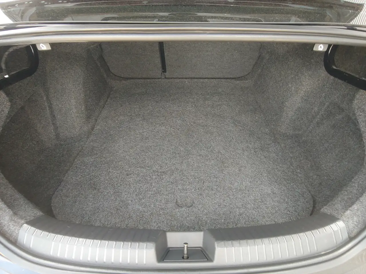 Volkswagen Jetta photo Volkswagen Jetta
