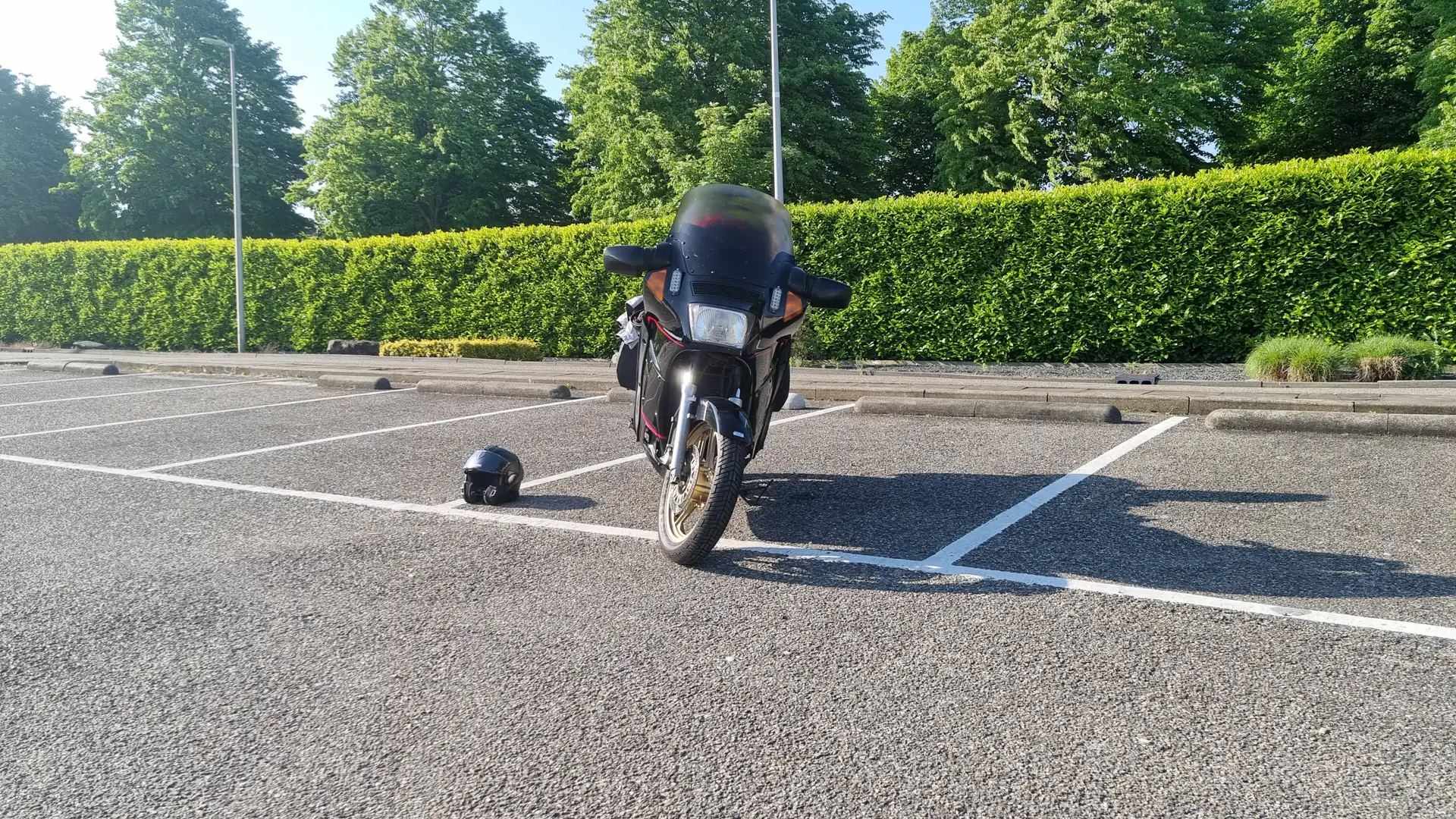 Kawasaki GTR 1000 Gtr 1000 Чорний - 1