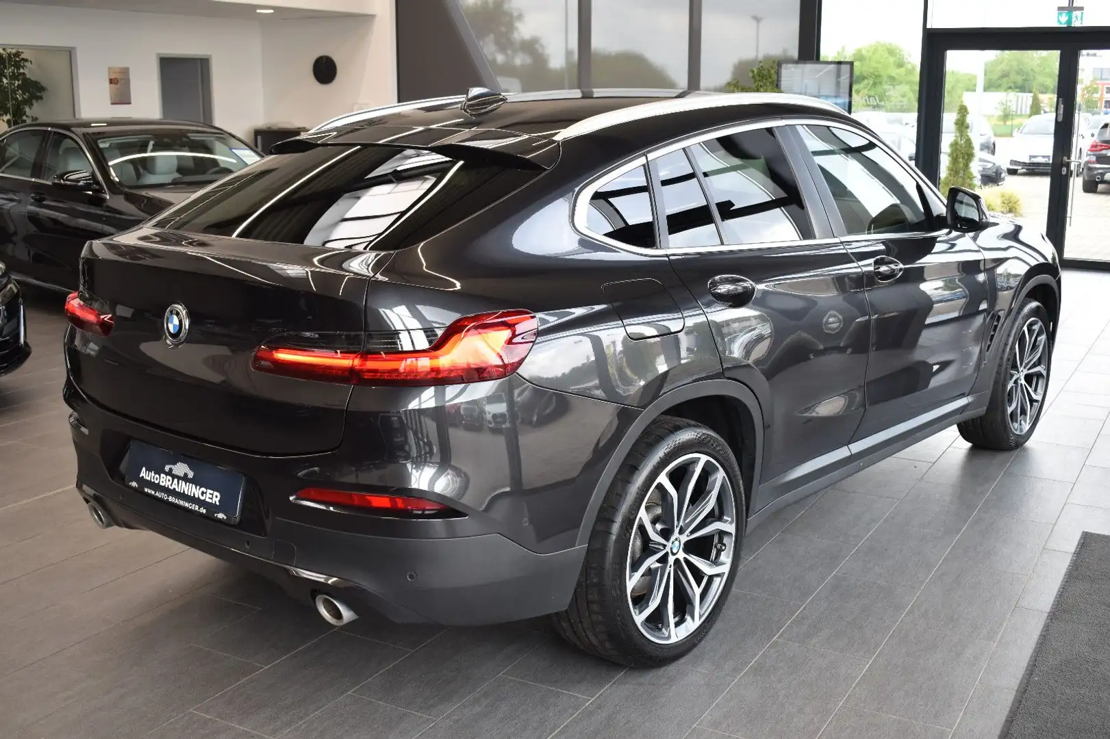 BMW X4 xDrive20d Aut. Advantage LED~LiveCockpit~HUD Grau - 2