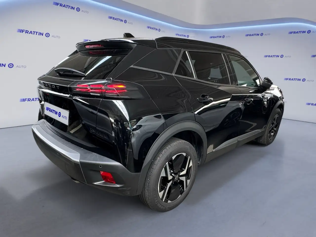 Peugeot 2008 PureTech 100 S&S Allure 4